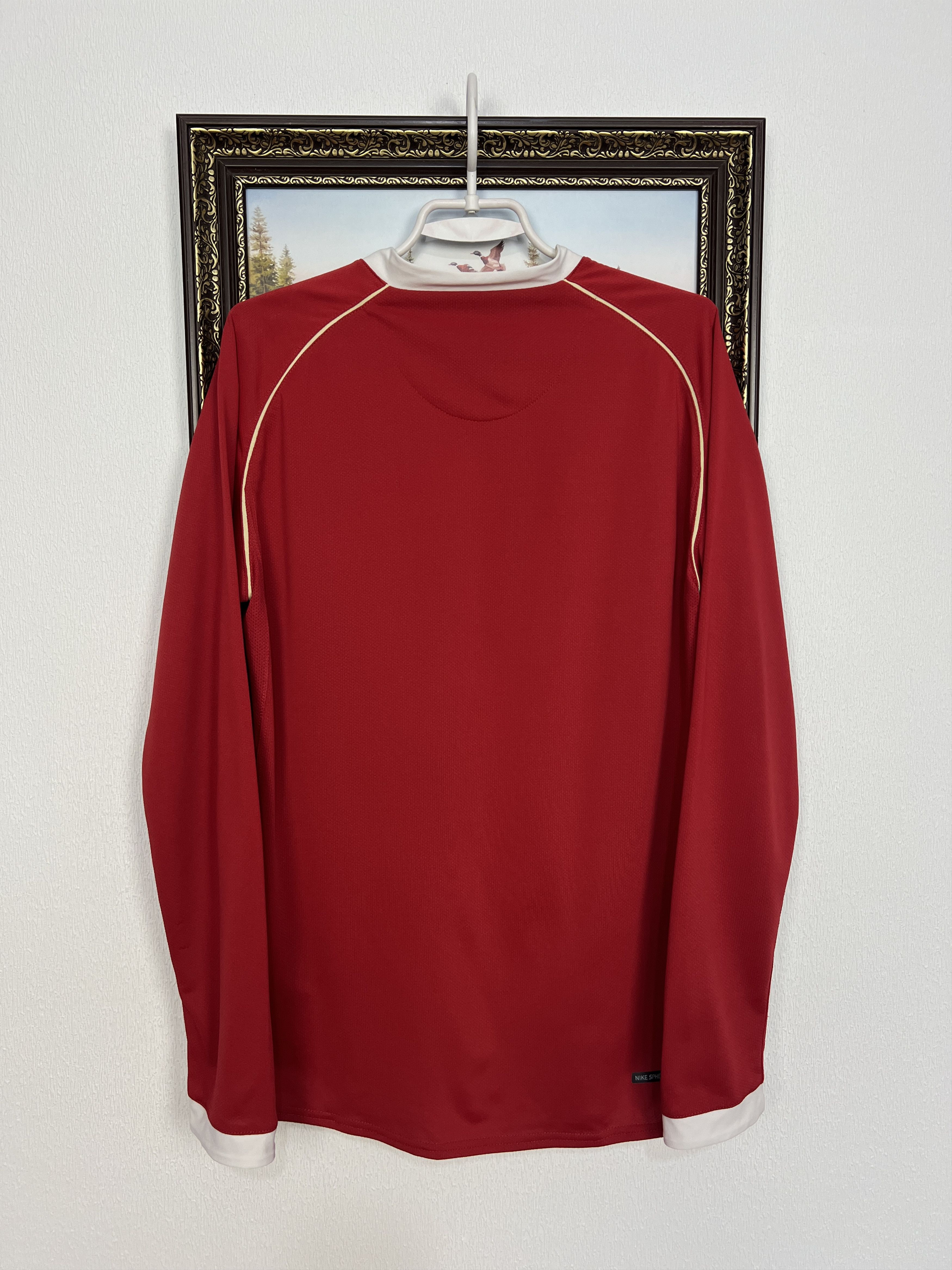 Nike Manchester United Home football shirt Long Sleeve Jersey Size US M / EU 48-50 / 2 - 9 Thumbnail