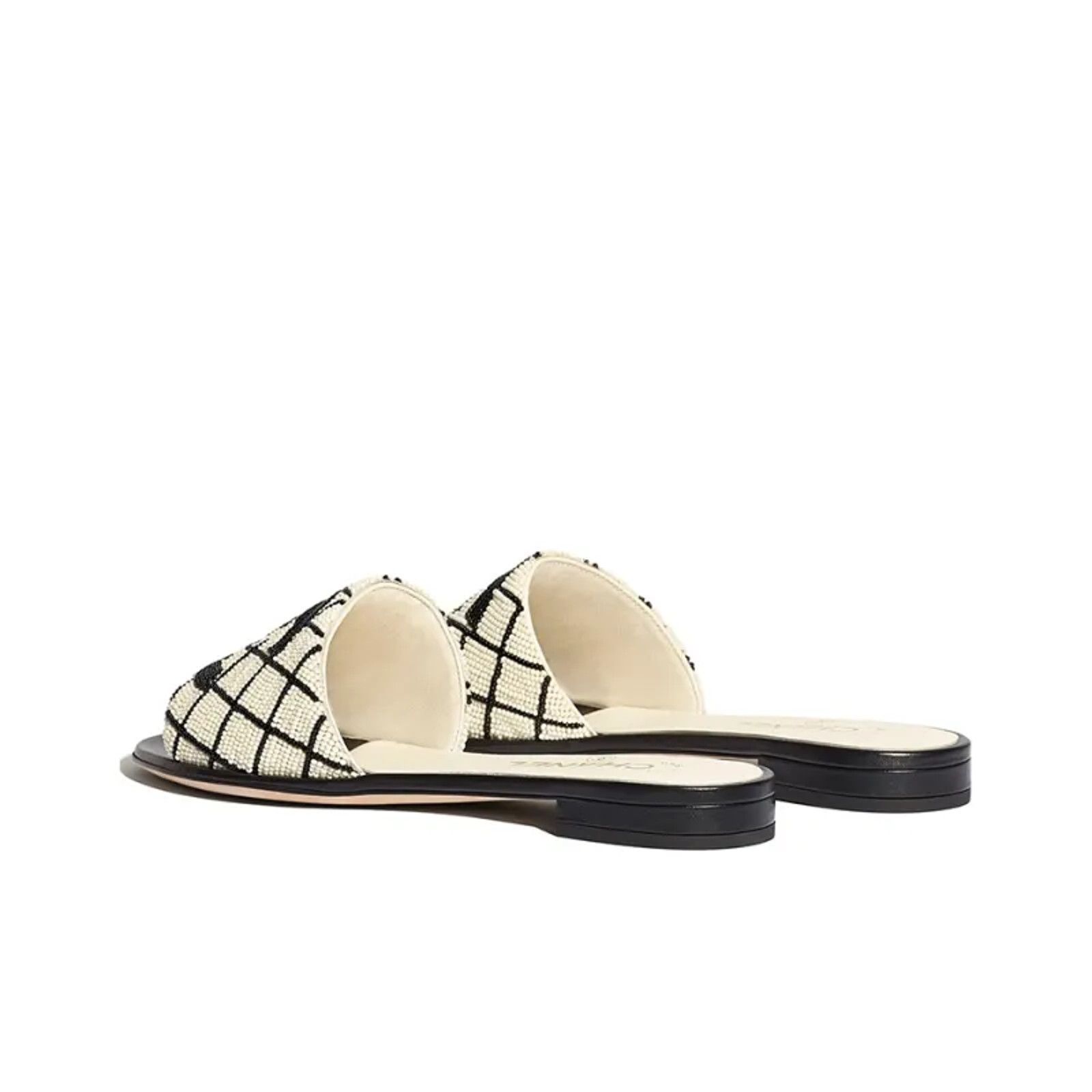 Chanel Chanel 20P Black White Pearl Embroidery CC Logo Slide Slip Size US 5 / IT 35 - 16 Thumbnail