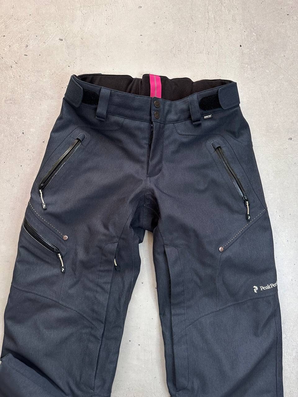 Peak Performance Peak Performance Gore-Tex Women Ski Pants Black Size S Size 32" / US 10 / IT 46 - 3 Thumbnail