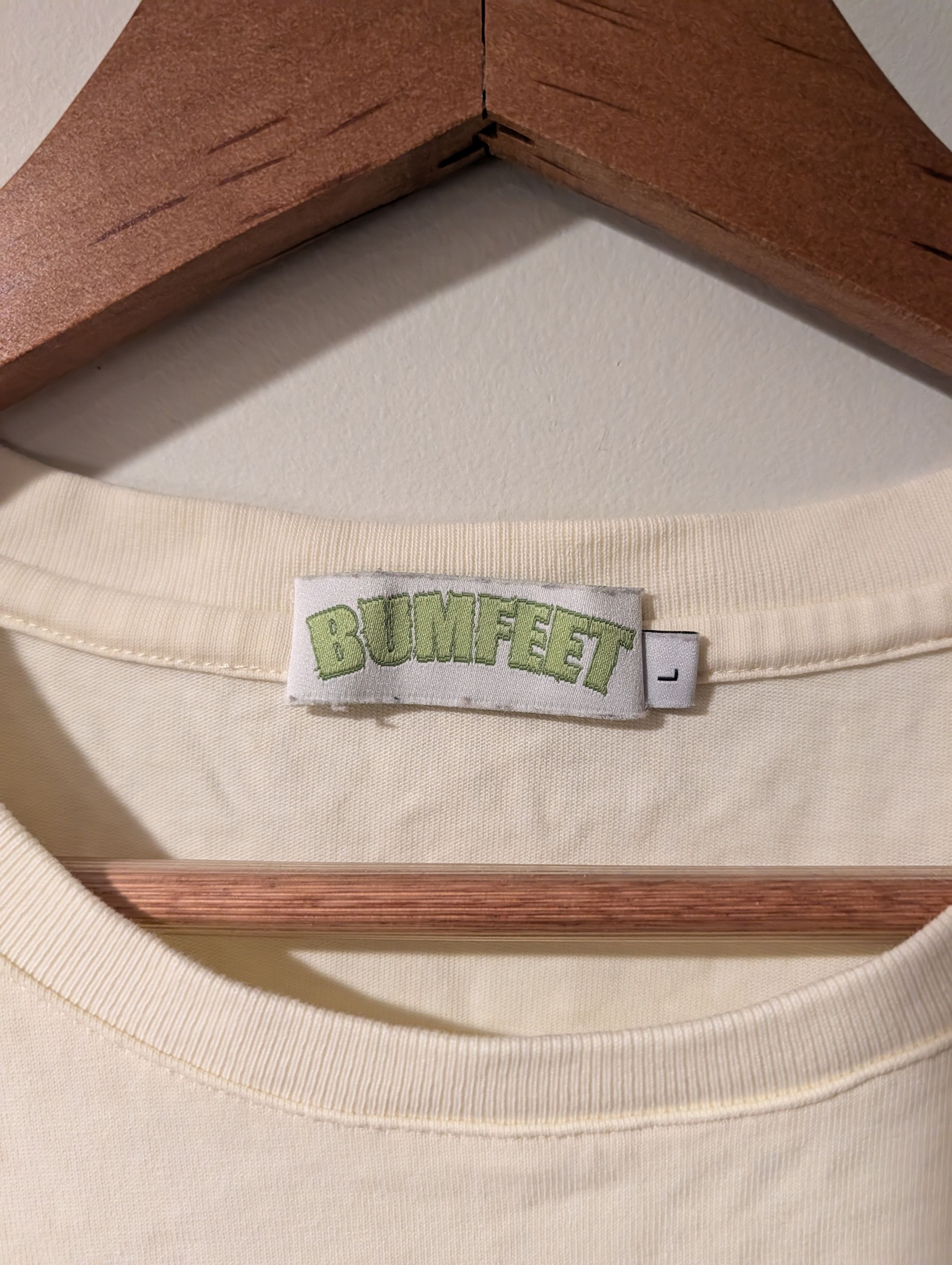 Gildan Vintage Bumfeet Streetwear Parody T-Shirt Cream Embroidered Size US L / EU 52-54 / 3 - 5 Thumbnail