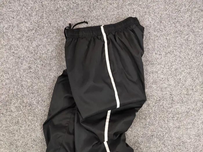 Nike Vintage Nike Swoosh Logo Track Baggy Jogger Pants Y2K Style Size US 30 / EU 46 - 16 Thumbnail