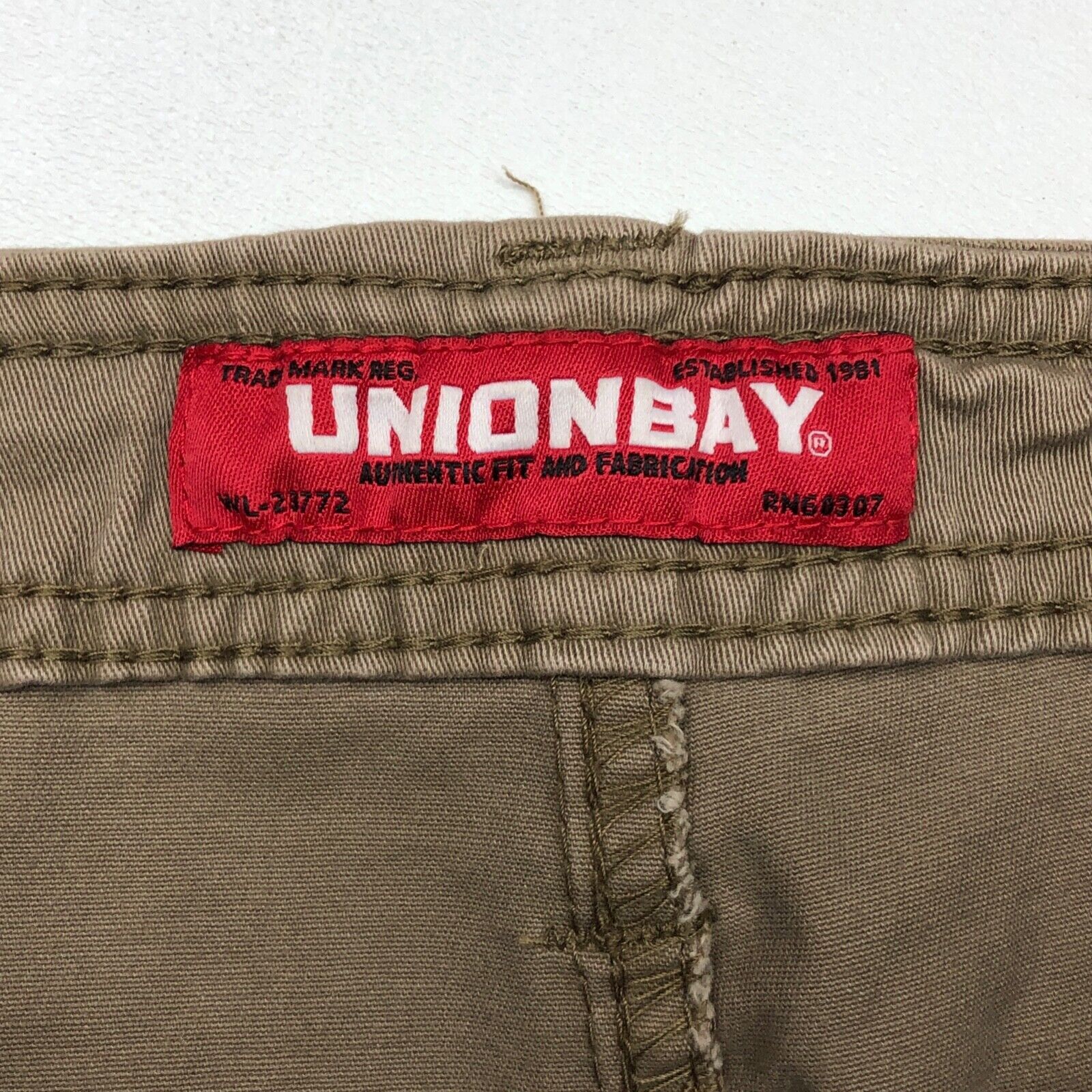 UNIONBAY × Vintage Vintage Y2K UnionBay Tan Brown Khaki Cargo Shorts Bottoms Size US 36 / EU 52 - 3 Thumbnail
