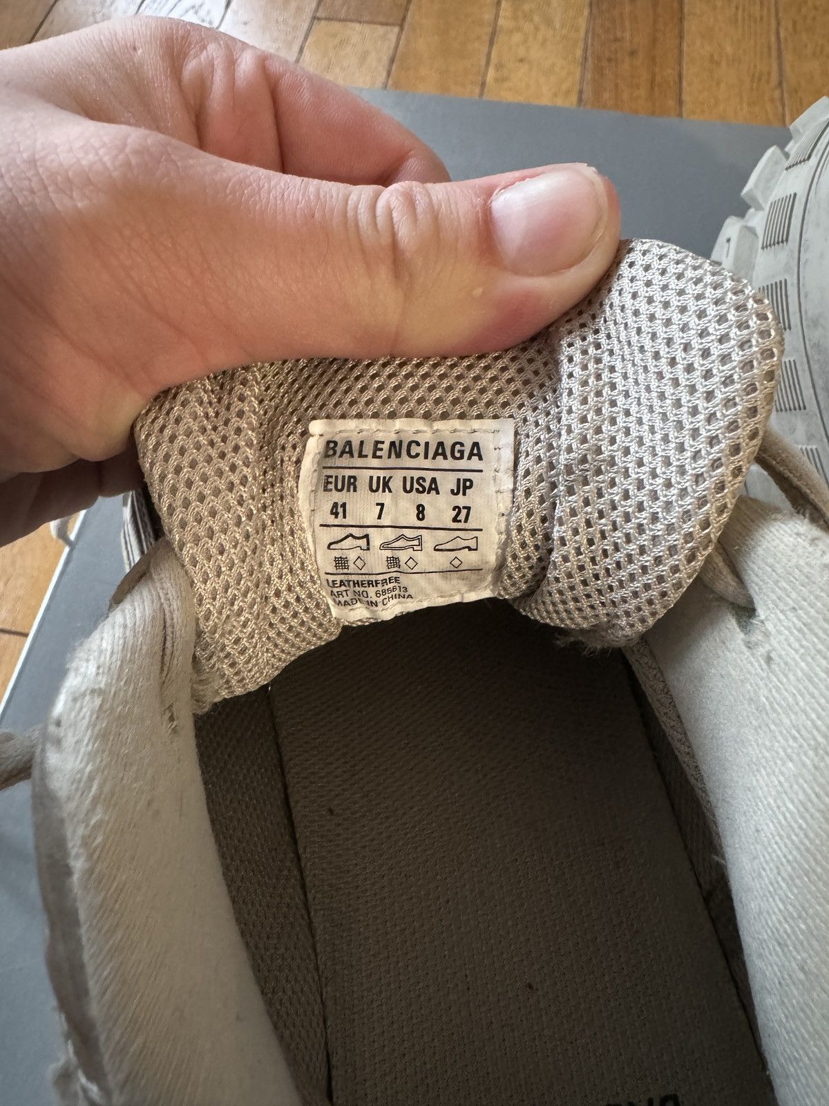 Balenciaga OG Balenciaga Defender Black 41 BOUNCER DEMNA YE CARTI Size US 8.5 / EU 41-42 - 17 Thumbnail