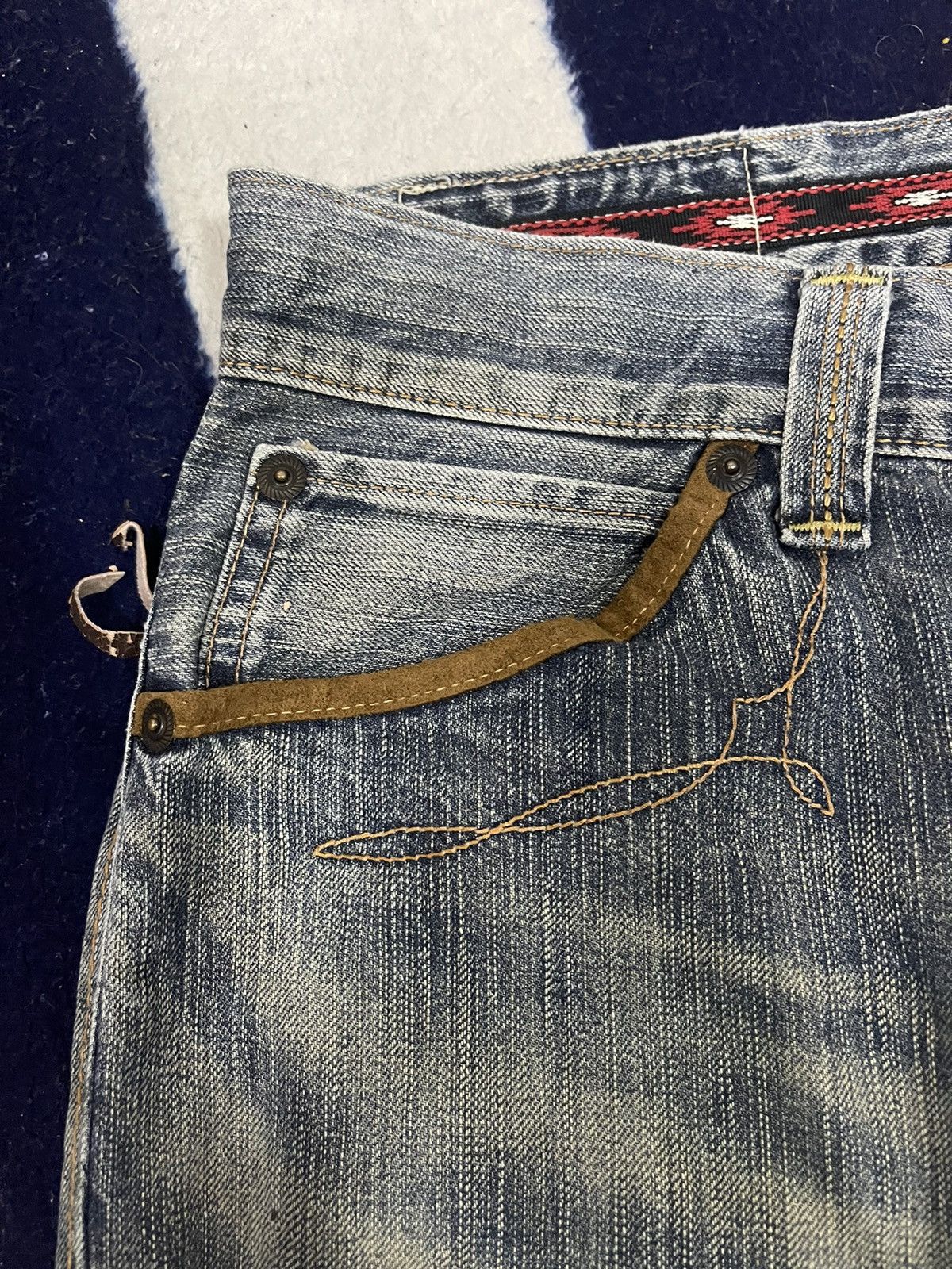 Edwin × Japanese Brand Distressed Edwin Exclusive Vintage Jeans (11) Size US 32 / EU 48 - 13 Thumbnail