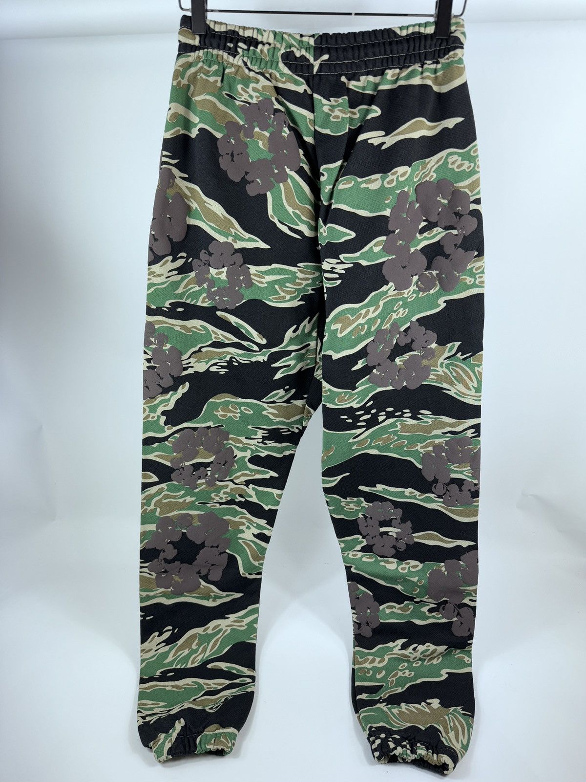 DENIM TEARS CAMOUFLAGE SWEATPANTS Size US 32 / EU 48 - 2 Thumbnail