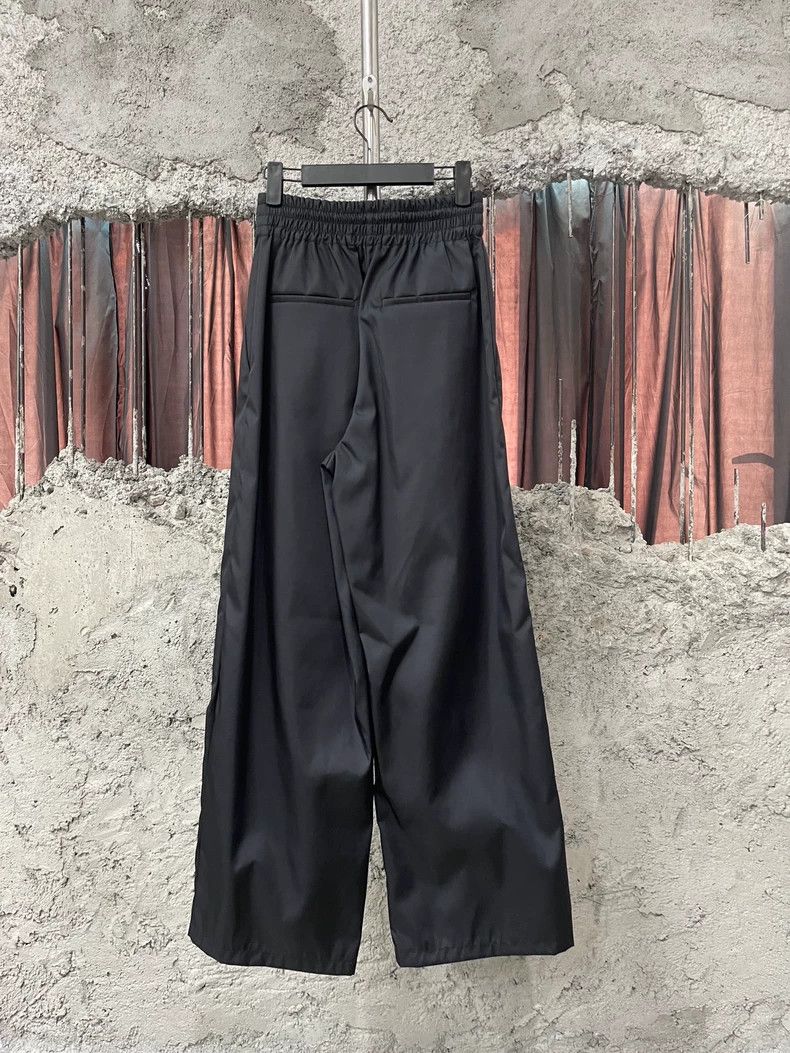 Prada Prada Dark pattern logo nylon trousers 2502-Nextarrow Size US 36 / EU 52 - 2 Thumbnail