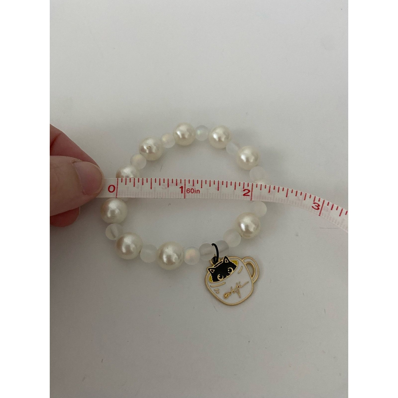 Handmade white and faux pearl bead bracelet Size ONE SIZE - 2 Thumbnail