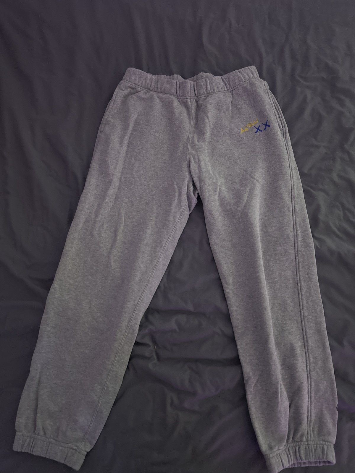KAWS x Uniqlo sweatpants Size Large
