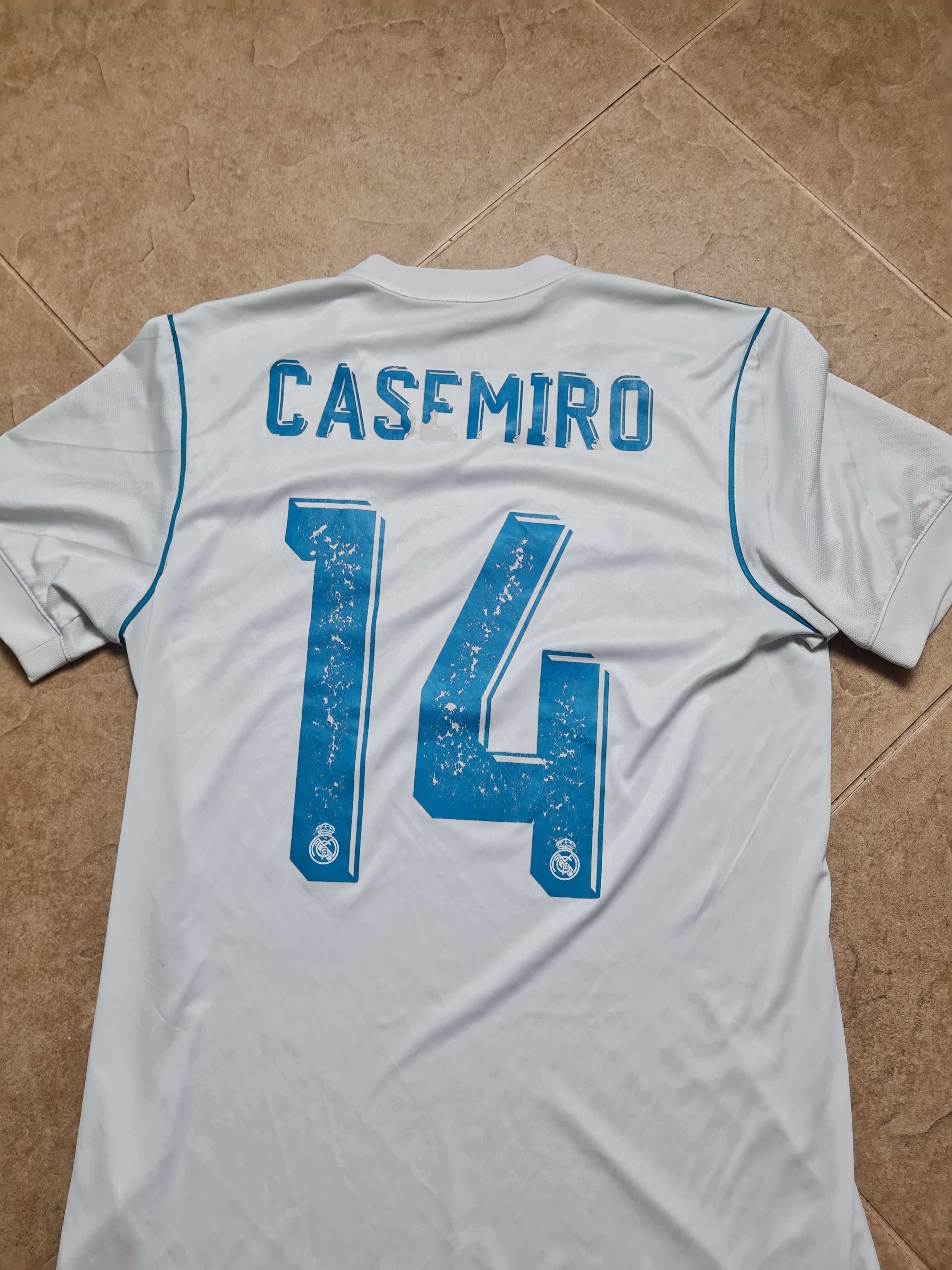 Adidas Real Madrid Adidas #14 CASEMIRO 2017/18 Home Soccer Shirt S Size US S / EU 44-46 / 1 - 3 Thumbnail