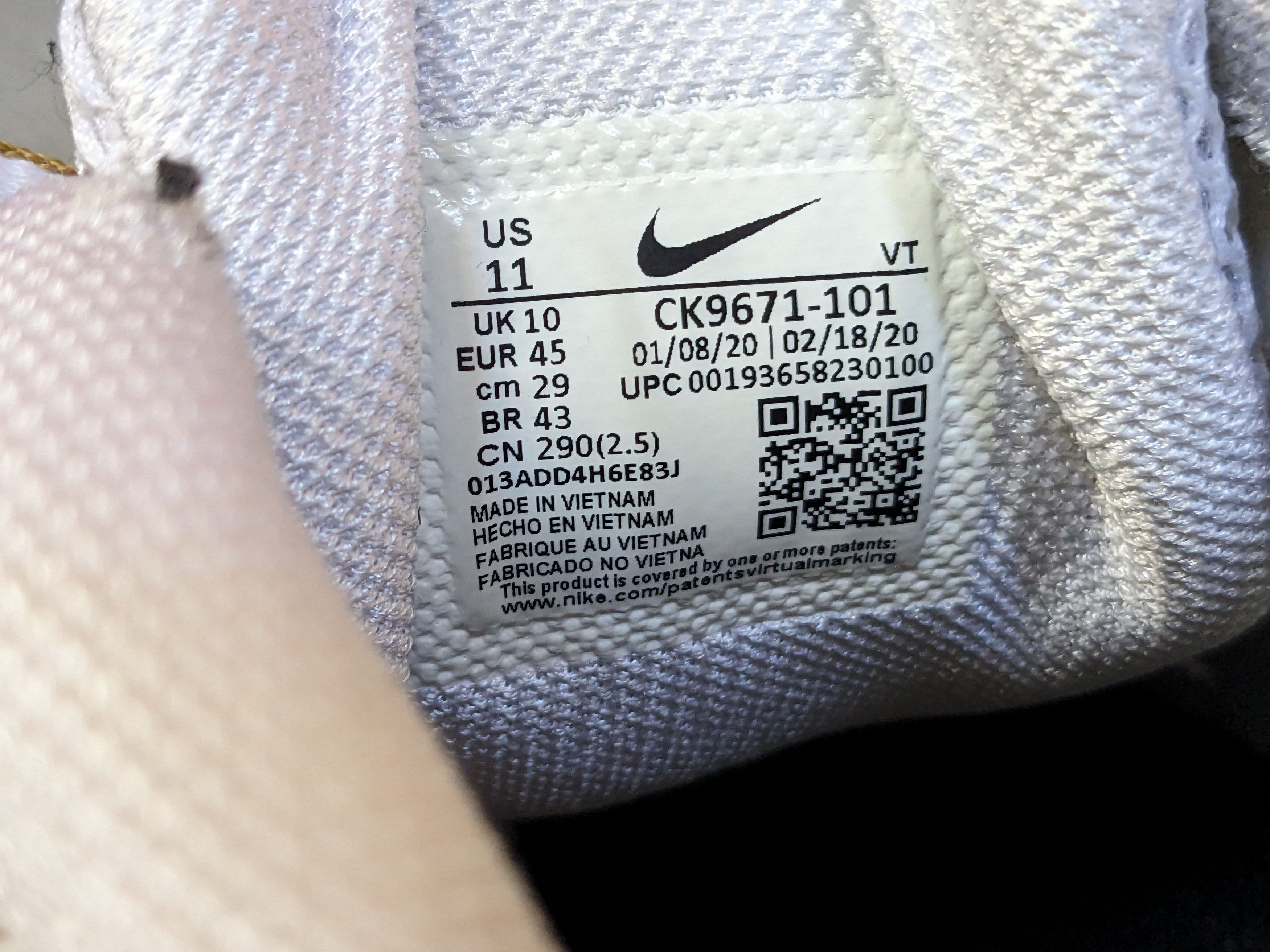 Nike Nike Air VaporMax 360 Gold Size 11 Silver White CK9671-101 Size US 11 / EU 44 - 9 Thumbnail