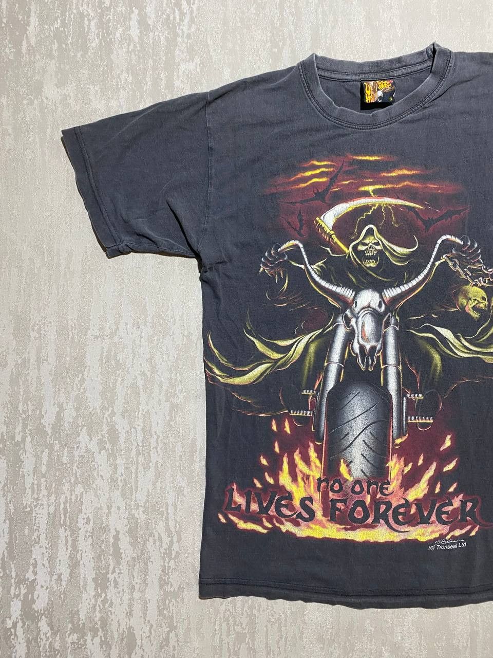 Vintage vintage burning eagle moto racing T-shirt De dood op motor Size US S / EU 44-46 / 1 - 2 Thumbnail