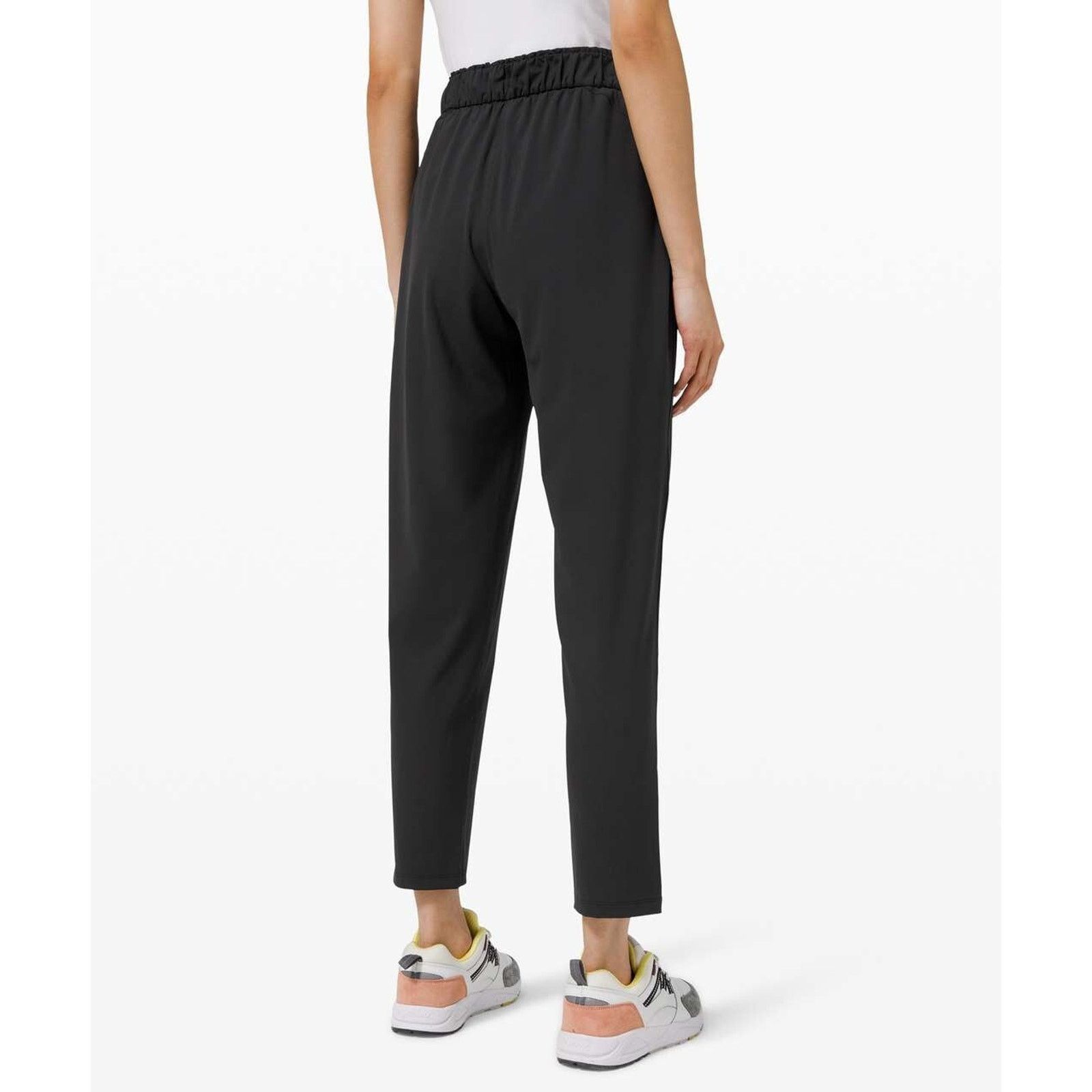 Lululemon Lululemon Black Luxtreme High Rise Keep Moving Pants 12 Size 34" / US 12 / IT 48 - 2 Thumbnail
