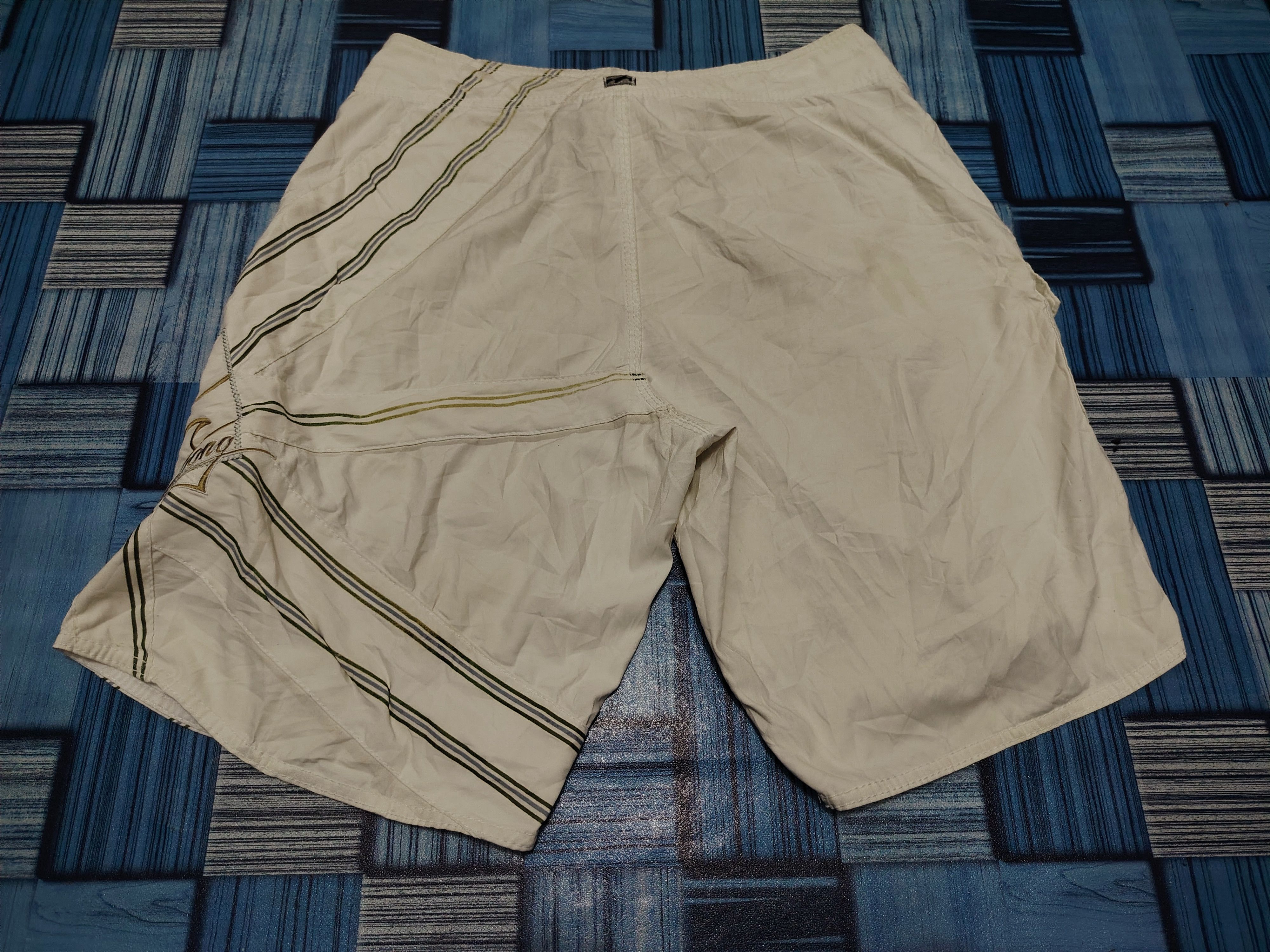 Billabong vtg billabong short Pants Size US 31 - 20 Thumbnail