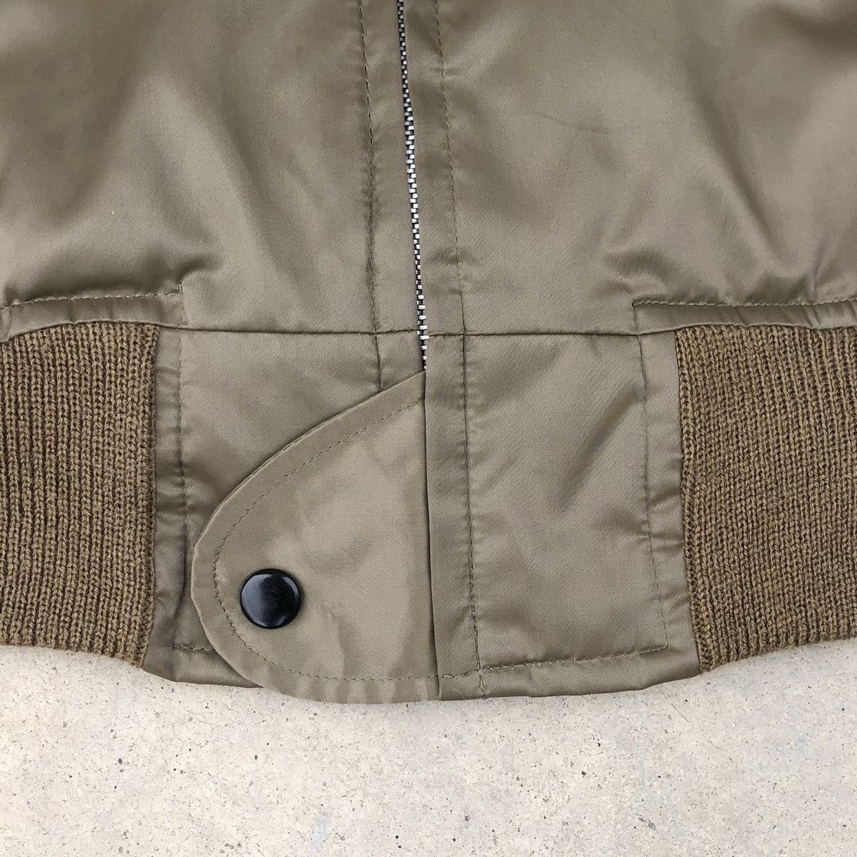 Vintage Vintage B-15 Style Military Nylon Bomber Jacket Size US M / EU 48-50 / 2 - 8 Thumbnail