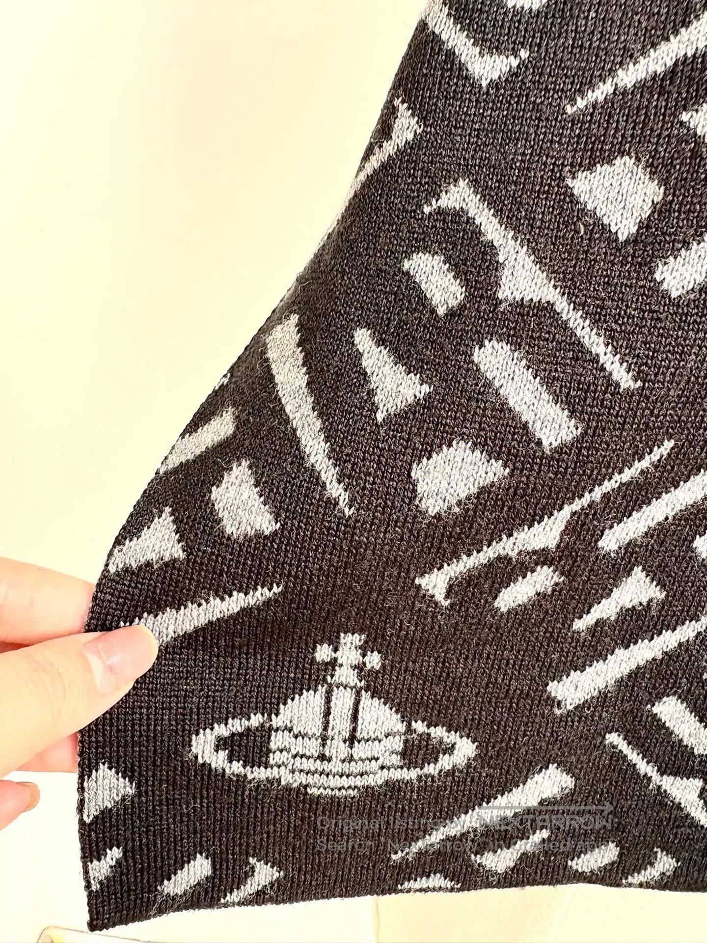 Vivienne Westwood Vivienne Westwood Black Gray Saturn Scarf. Size ONE SIZE - 4 Thumbnail