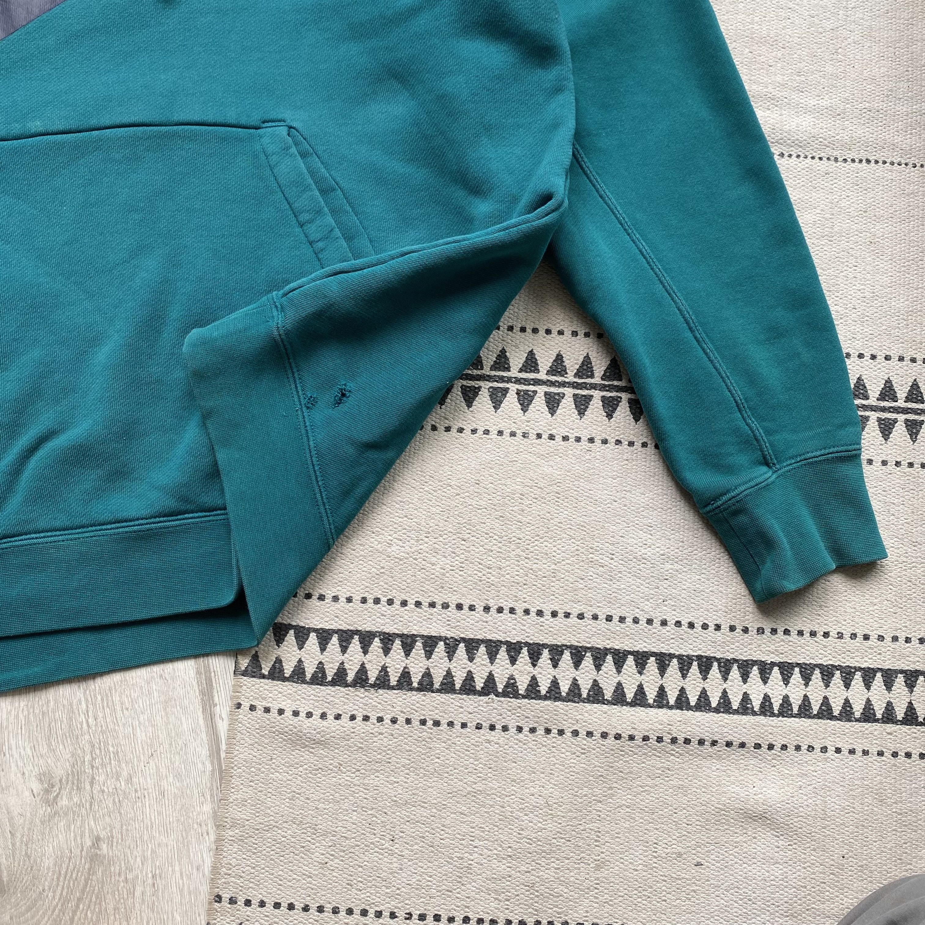 Nike 🛹 Skater Nike boxy hoodie Center logo Swoosh. not a semple Size US L / EU 52-54 / 3 - 10 Thumbnail