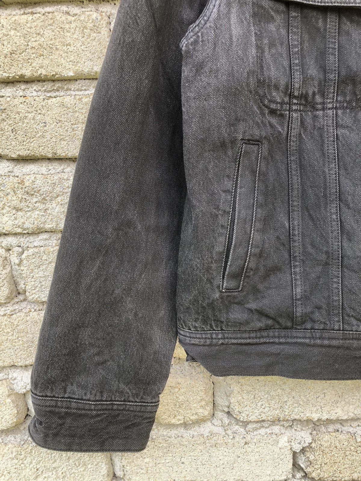 Vintage Vintage 90s Sunfaded Gu Jeans Sherpa Trucker Jeans Jacket Size US L / EU 52-54 / 3 - 9 Thumbnail