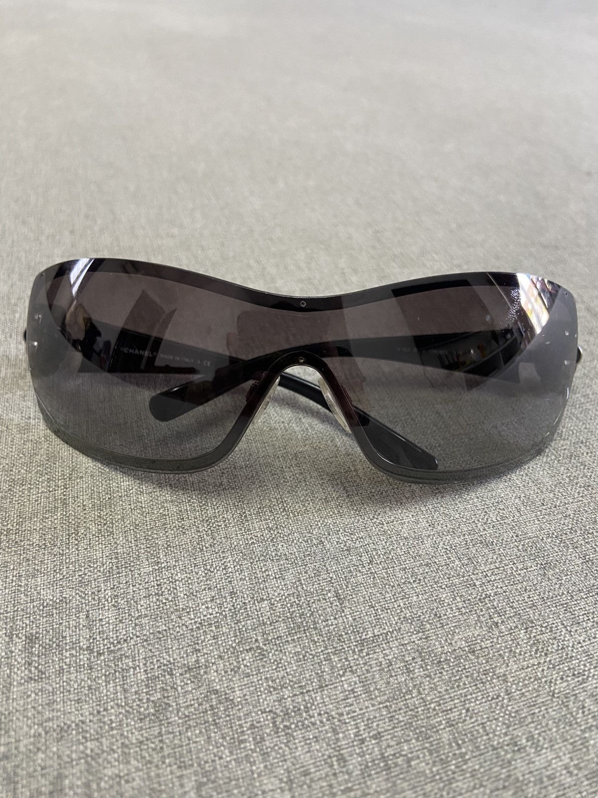 Chanel Chanel Sunglasses With Swarovski Camellia flower Size ONE SIZE - 1 Thumbnail