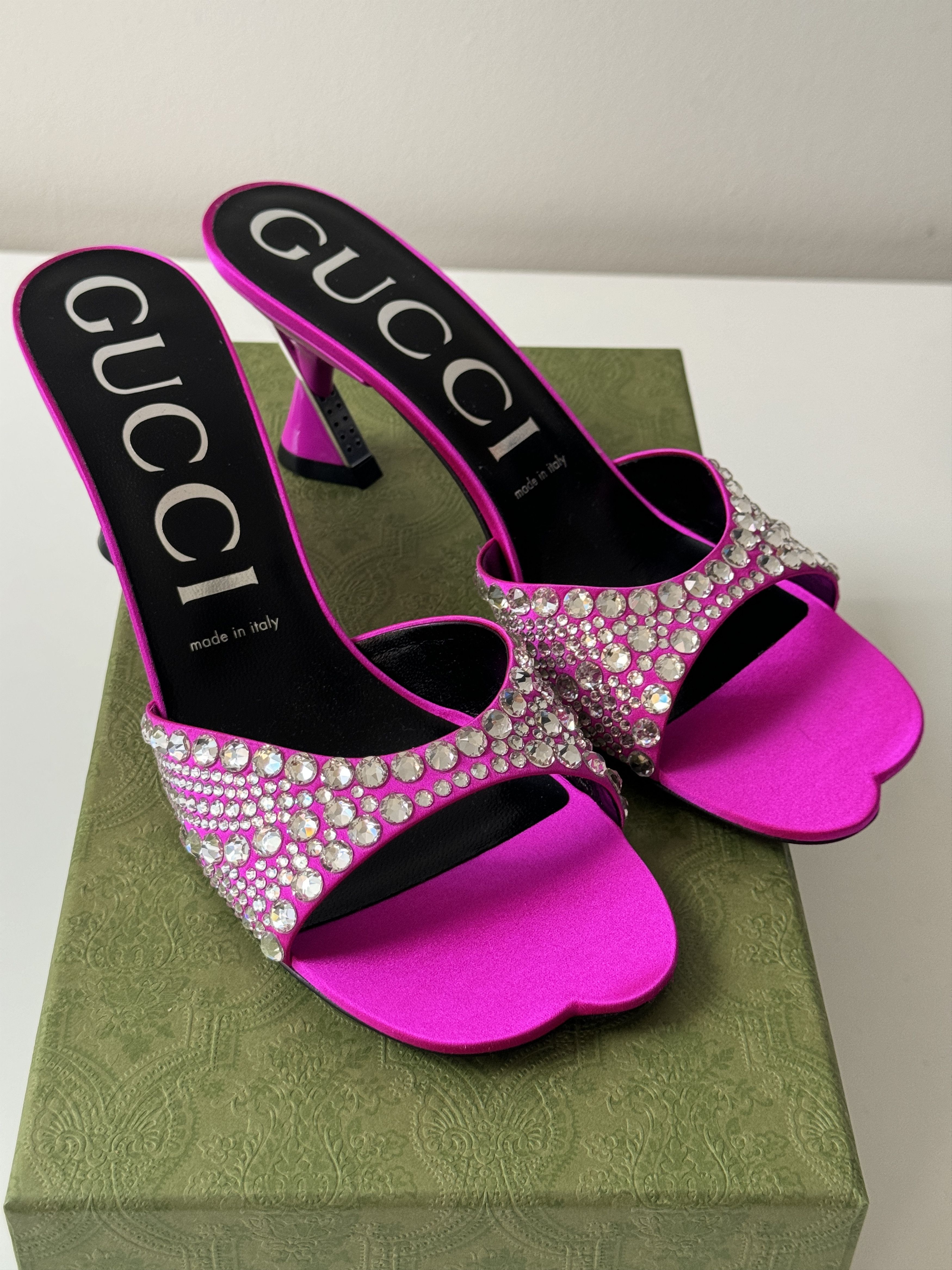 Gucci size 38.5G - Gucci Sandal Crystal Galactica Pink Slide Size US 8.5 / IT 38.5 - 1 Thumbnail