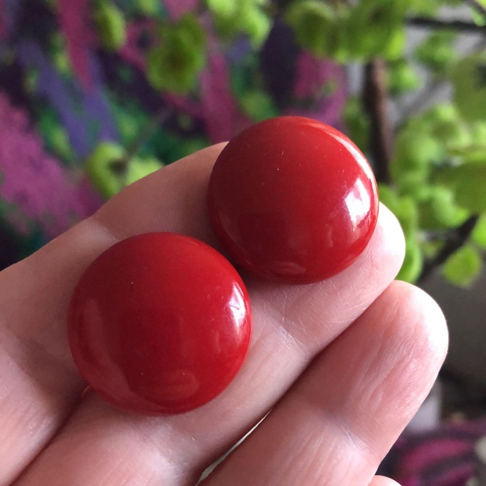 Vintage Antique 40’s red button screw back clip earrings Size ONE SIZE - 1 Thumbnail