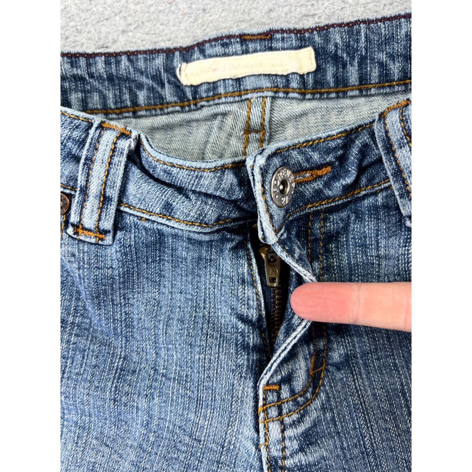 Forever 21 FOREVER 21 Shorts Womens 26 Blue Denim Jean Cutoff Low Rise Cotton Blend 26x6 Casual Beach Size 26" / US 2 / IT 38 - 6 Thumbnail