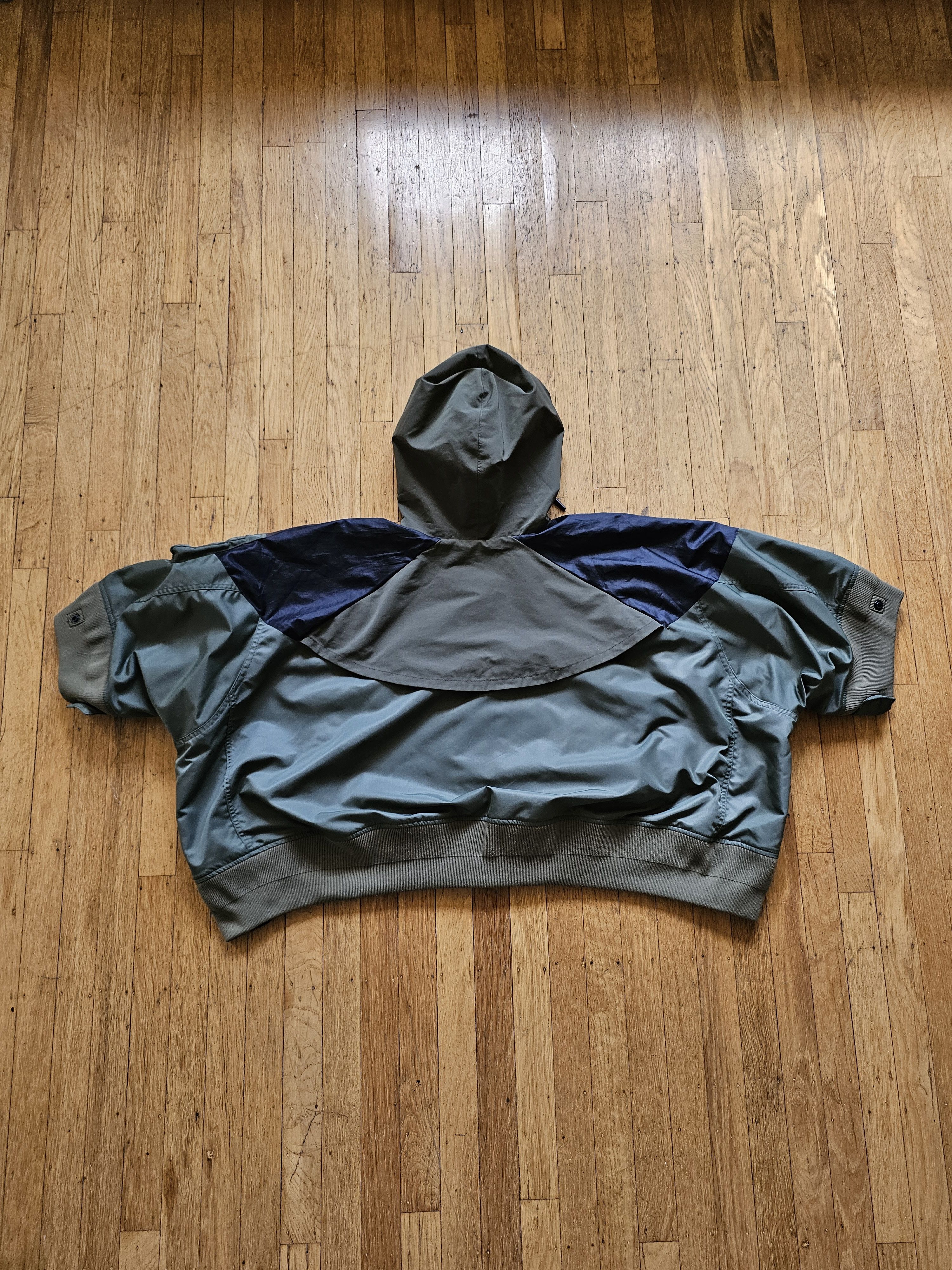 Nike × Sacai Sacai x Nike Cropped Bomber Size US M / EU 48-50 / 2 - 2 Thumbnail