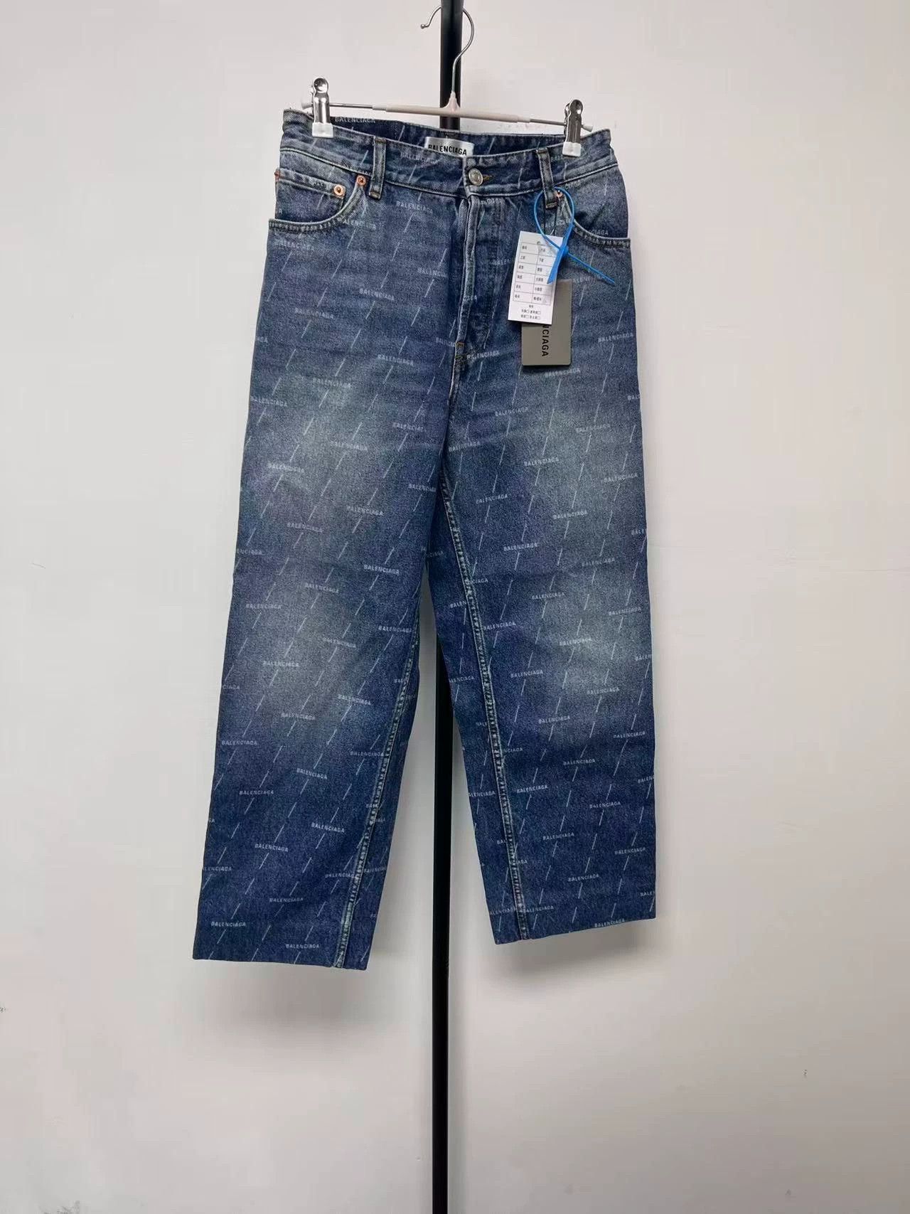 Balenciaga Balenciaga High-Waist Logo Print Cropped Jeans - Blue Size 26" / US 2 / IT 38 - 1 Thumbnail