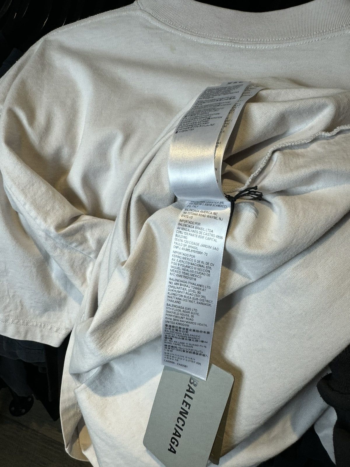 Balenciaga Balenciaga Active Reflective Logo Oversized White Tee - XS Size US L / EU 52-54 / 3 - 12 Thumbnail