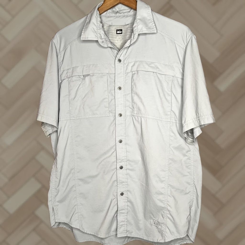 Vintage REI Shirt Button-Up Short Sleeve Gray L Mens Outdoor Hiking Size US L / EU 52-54 / 3 - 1 Thumbnail