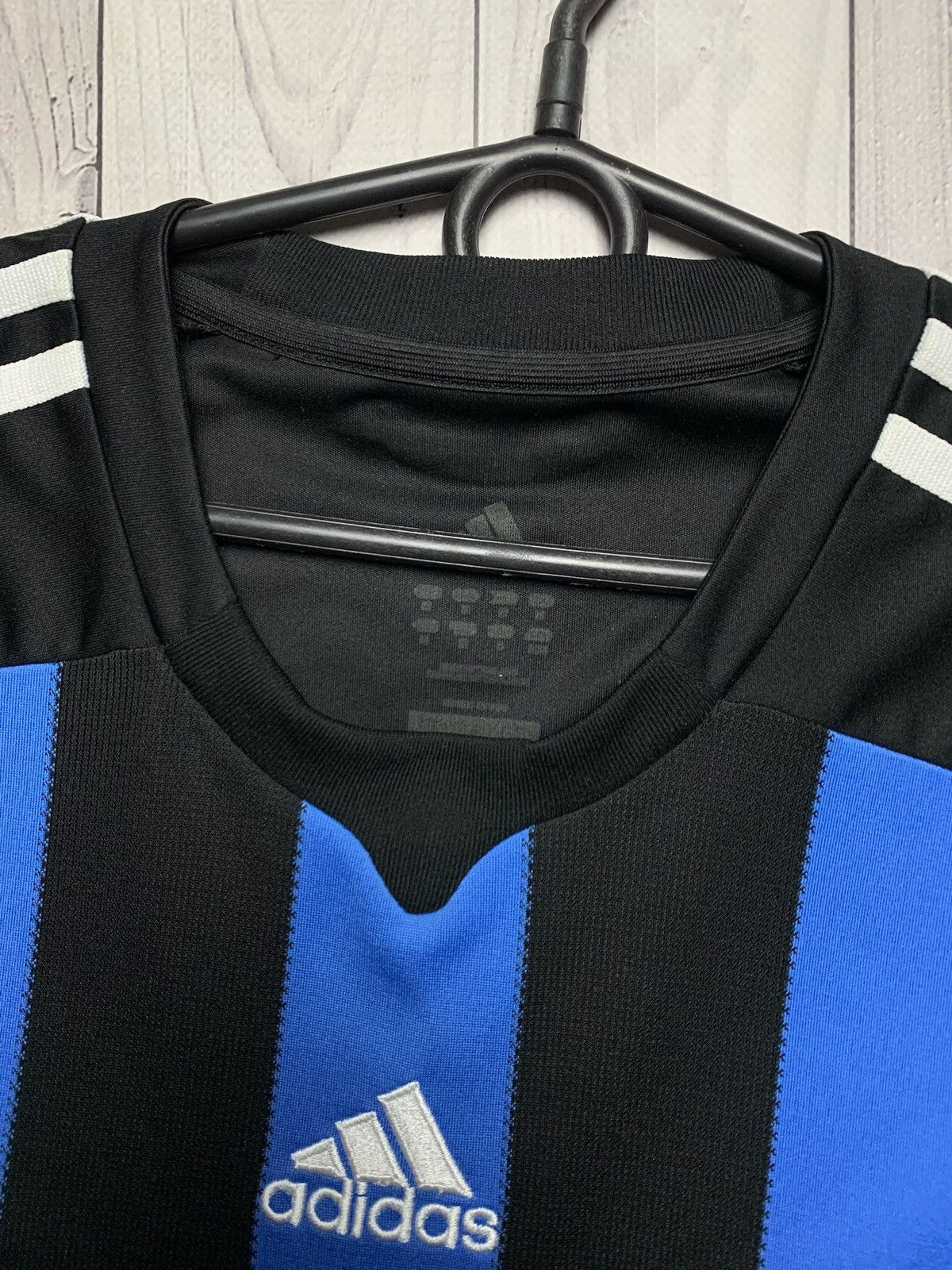 Adidas × Vintage Vintage New Castle United soccer jersey away striped adidas Size US M / EU 48-50 / 2 - 3 Thumbnail