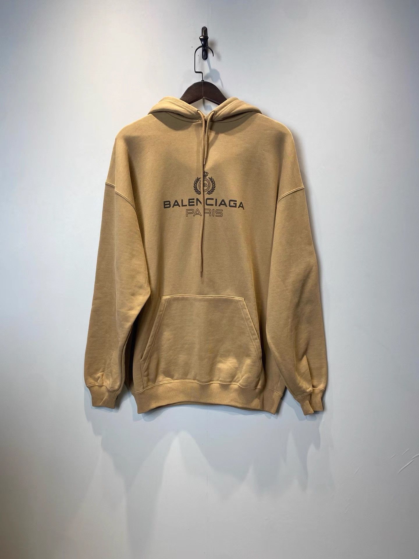 Balenciaga Balenciaga Khaki Hoodie with Crown, Wheat & Letter Print K36 Size XS / US 0-2 / IT 36-38 - 1 Thumbnail