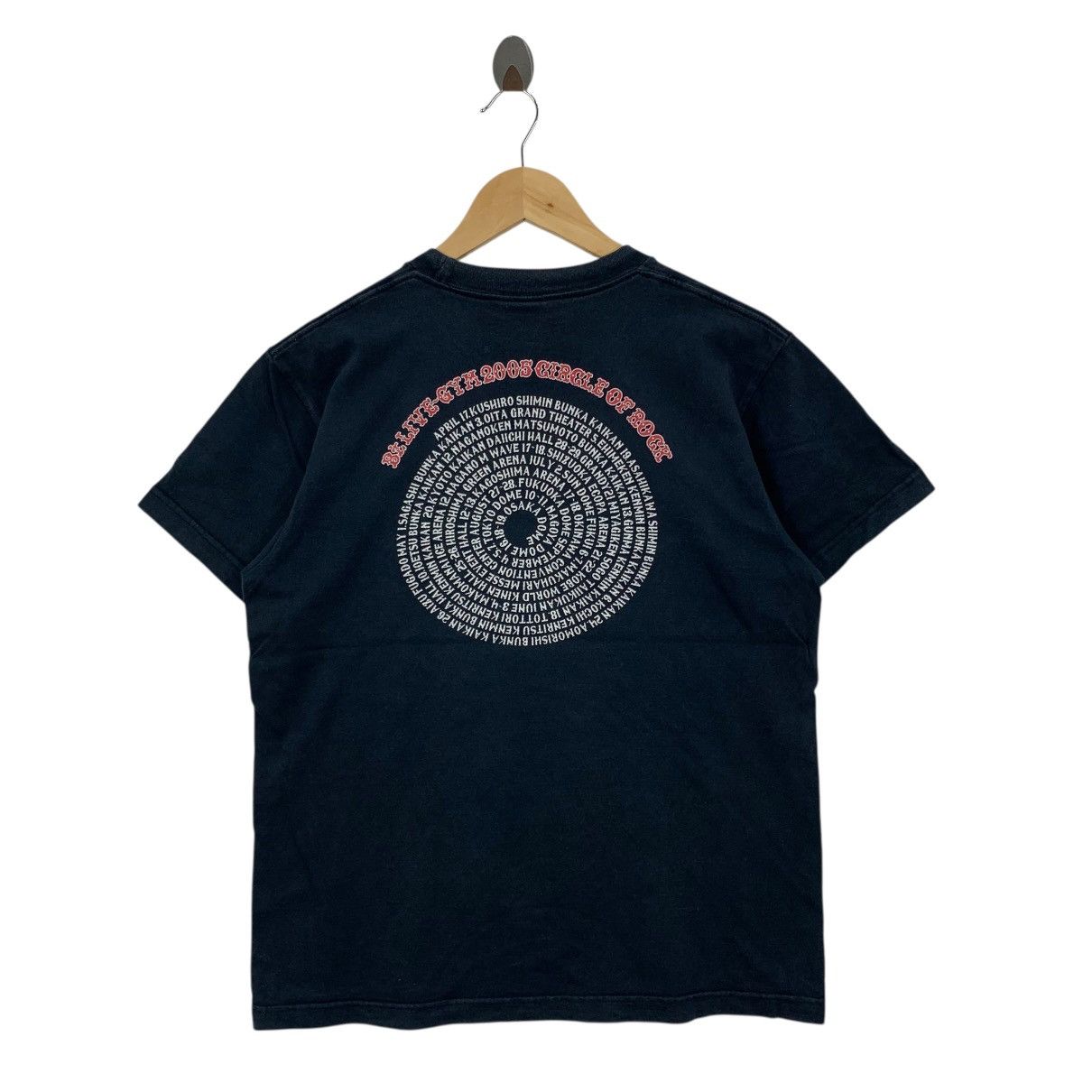 Japanese Brand B’Z LIVE GYM Tour 2005 Circle Of Rock Japanese Band Tshirt Size US M / EU 48-50 / 2 - 4 Thumbnail