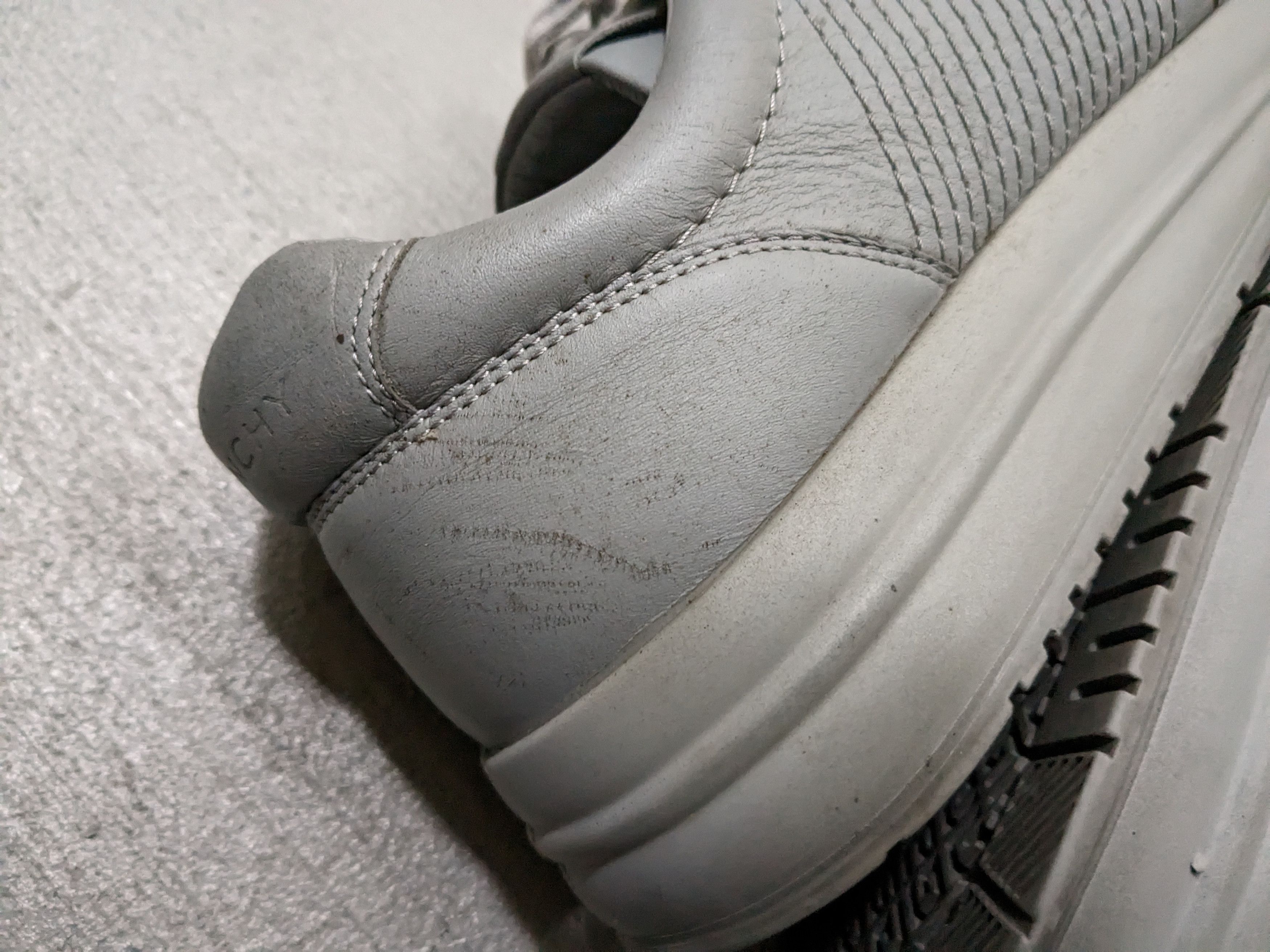 Givenchy Givenchy G4 Sneakers Gray 9 42 Leather Matthew Williams Size US 9 / EU 42 - 7 Thumbnail