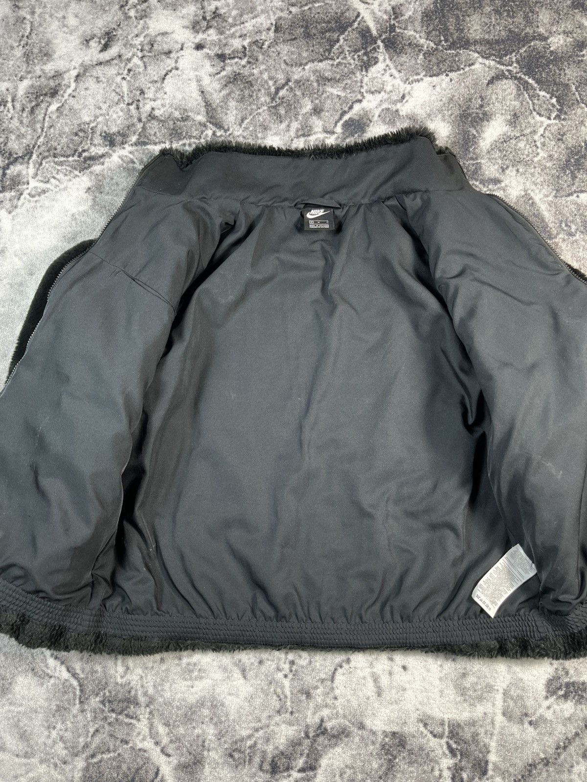 Nike Nike Faux Fur Big Swoosh Jacket Black Streetwear Size US M / EU 48-50 / 2 - 5 Thumbnail