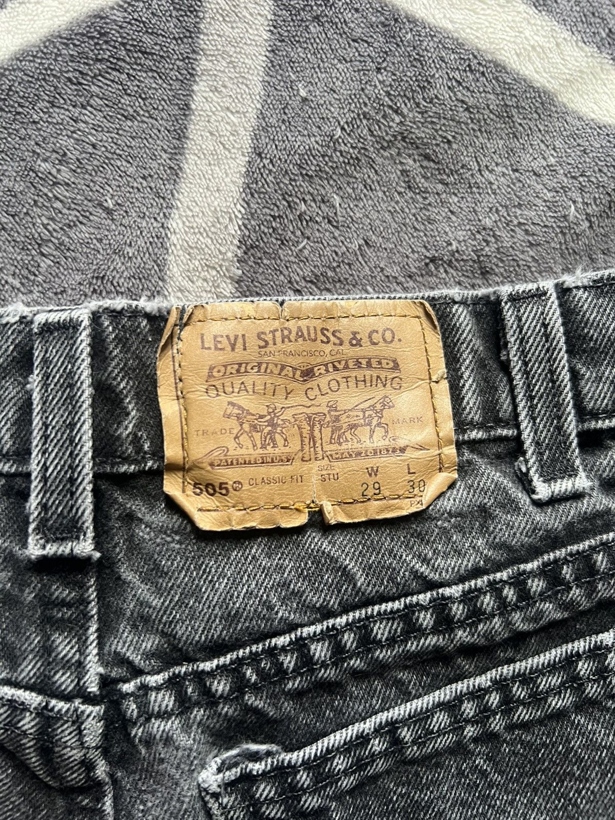 Levi's × Levi's Vintage Clothing × Vintage 90s Levi’s 505 Faded Black Jeans Size US 29 - 3 Thumbnail