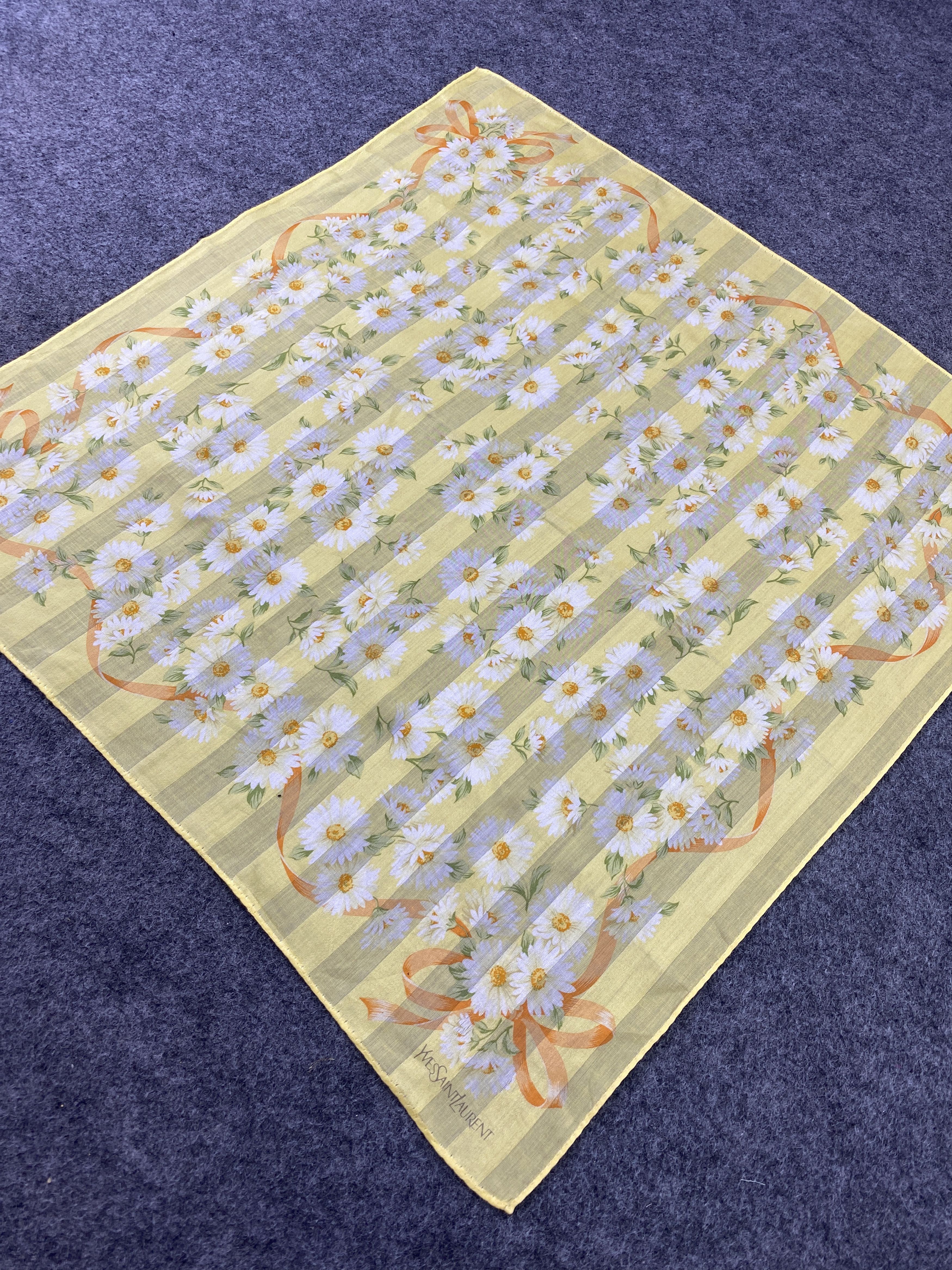 Yves Saint Laurent Yves Saint Laurent Handkerchief / Bandana / Neckerchief-B363 Size ONE SIZE - 4 Thumbnail