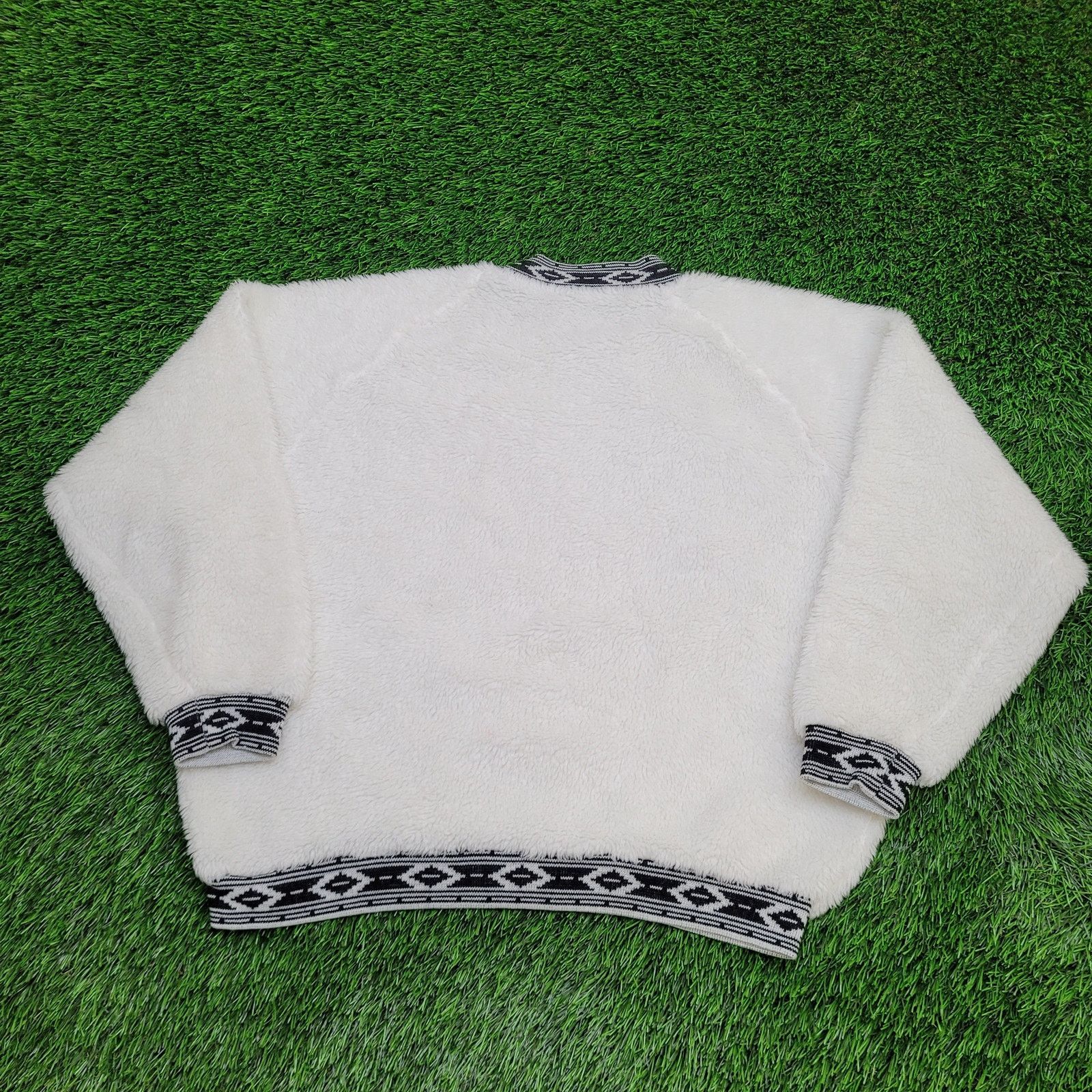 Vintage VTG Parrinello Tribal Fuzzy Sweatshirt Womens XL 24x23 Baggy Size XL / US 12-14 / IT 48-50 - 4 Thumbnail