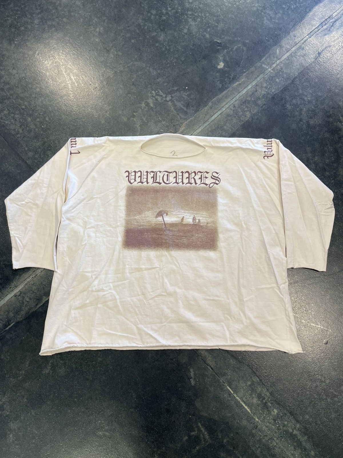 Kanye West Kanye West Vulture’s L/S Tee Size US XL / EU 56 / 4 - 1 Thumbnail