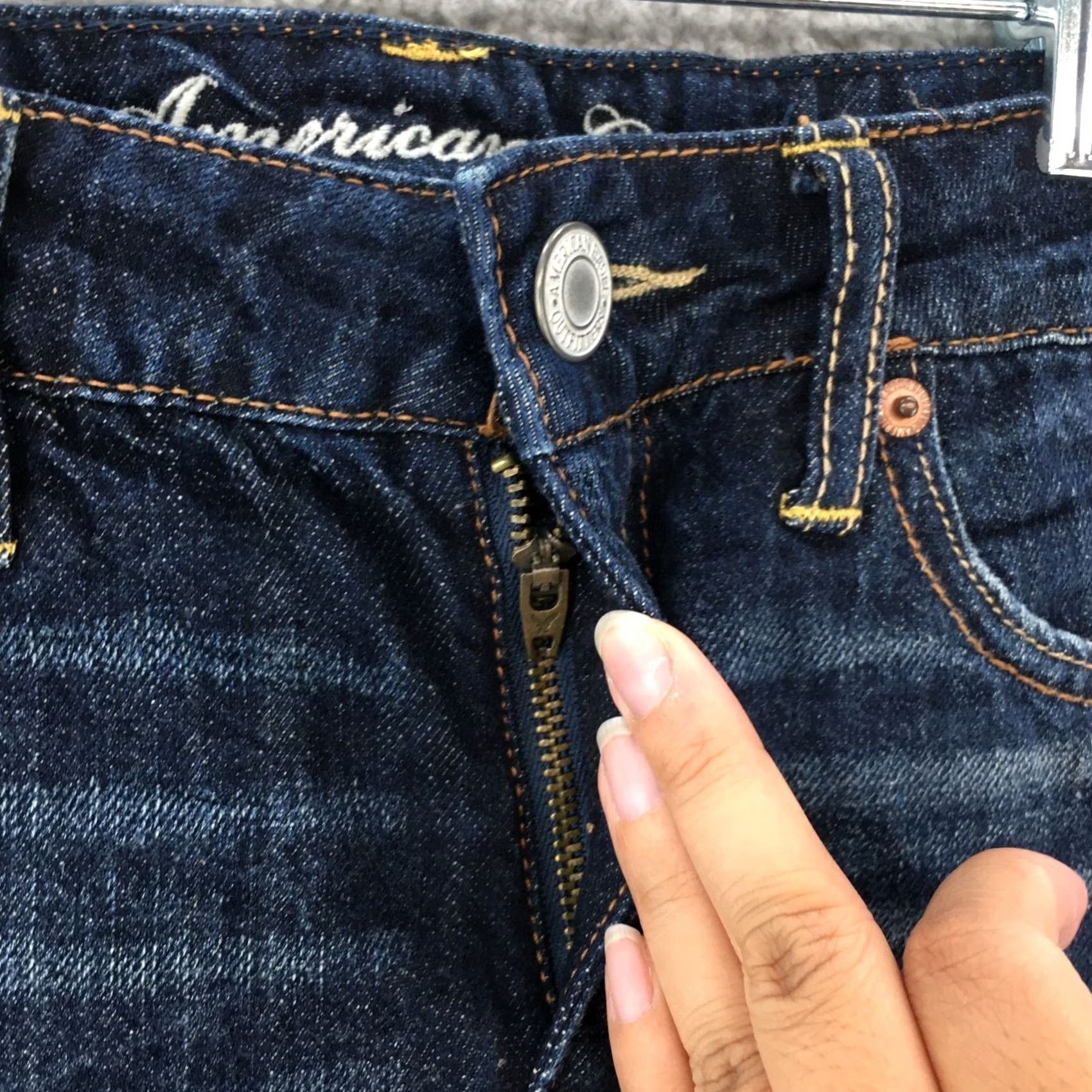 American Eagle Outfitters American Eagle Outfitters Denim Boyfriend Shorts Womens 2 Blue Distressed Dark Wash Casual Summer Spring Fall 5-Pocket Mens Womens Boys Girls Size 26" / US 2 / IT 38 - 3 Thumbnail