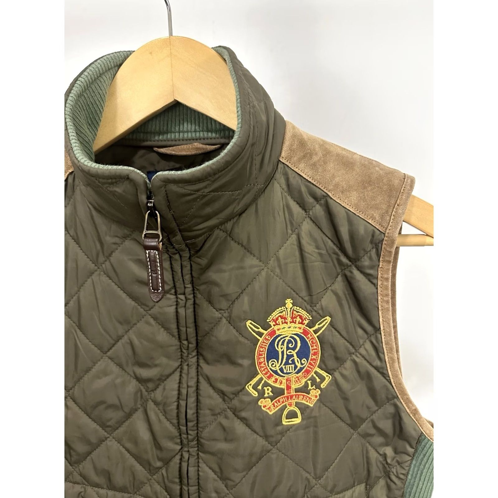 Ralph Lauren VINTAGE Ralph Lauren Women's RL Crest Quilted Suede Trim Equestrian Vest M Brown Green Crest Quilted Vest Womens Mens? Size M / US 6-8 / IT 42-44 - 3 Thumbnail