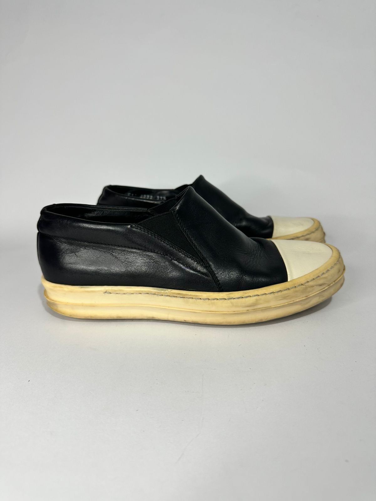 Rick Owens Drkshdw Rick Owens DRKSHDW slip on low US7 EU 37.5 Size US 7.5 / IT 37.5 - 1 Thumbnail