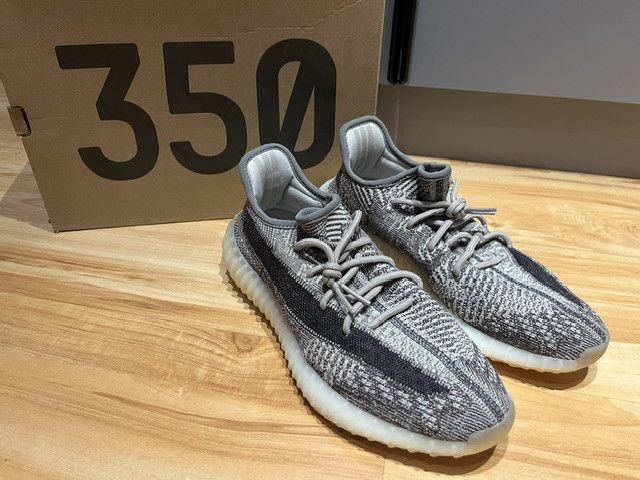 Yeezy Yeezy 350 v2 Zyon 42 2/3 Size US 9 / EU 42 - 11 Thumbnail