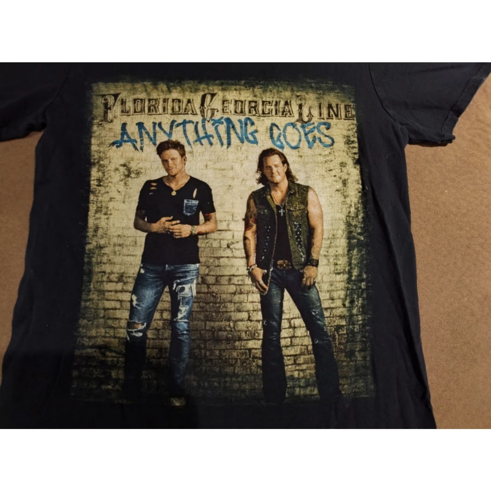 Gildan VINTAGE Florida Georgia Line Tour Shirt Adult Small Black Anything Goes Tour Mens S Black Band Shirt 2010s Mens Size US S / EU 44-46 / 1 - 3 Thumbnail