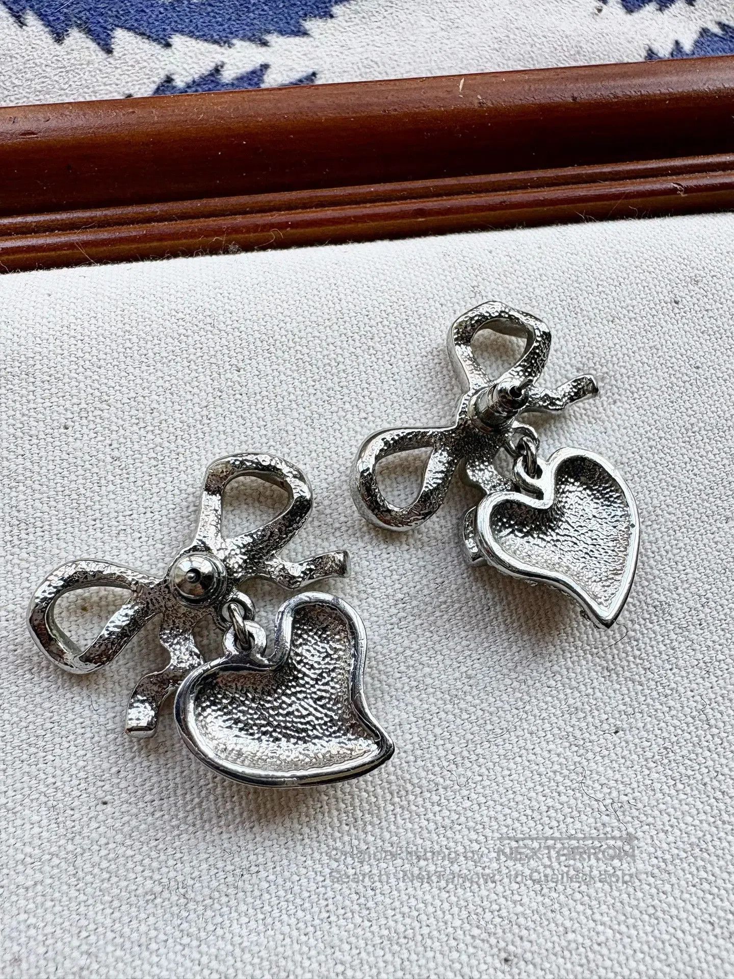 Vivienne Westwood Vivienne Westwood Vintage Bow Heart Earrings. Size ONE SIZE - 4 Thumbnail