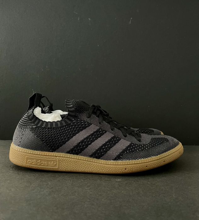 Adidas very spezial primeknit on sale black