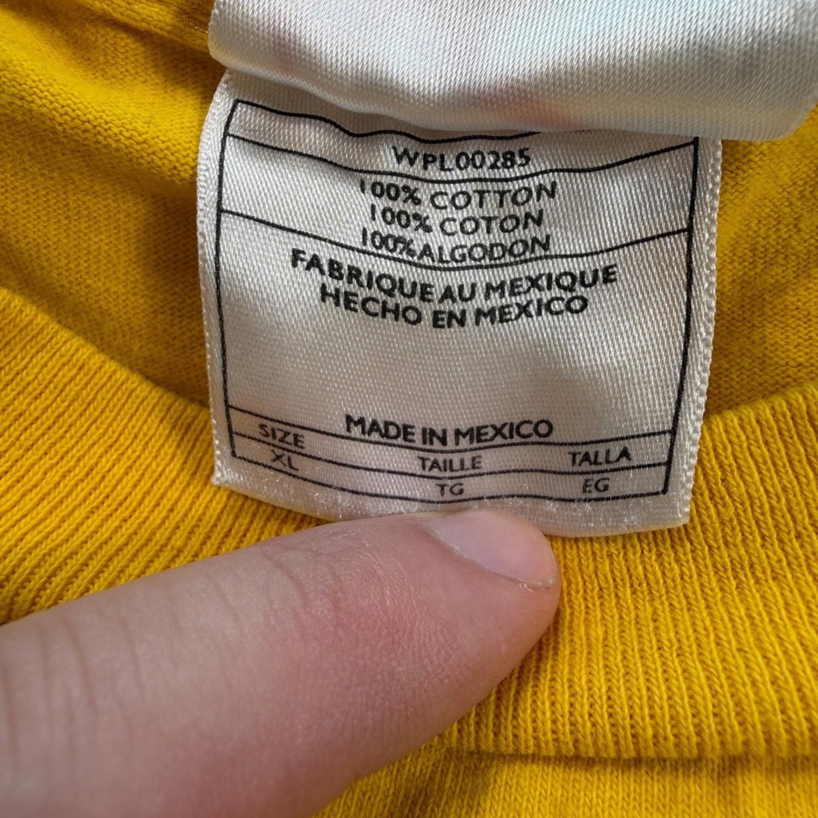 Nike Vintage Y2K Nike Center Oval Logo T-Shirt Mens XL Yellow Size US XL / EU 56 / 4 - 6 Thumbnail
