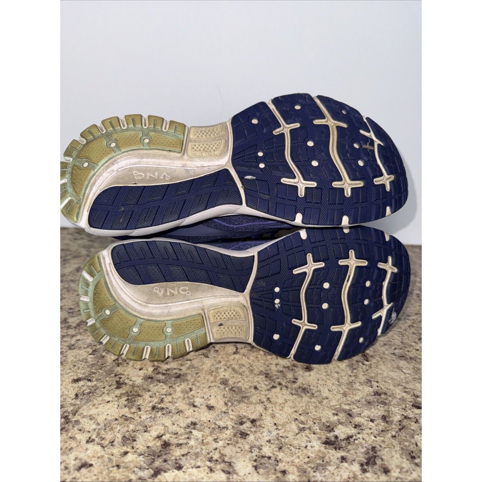 Brooks Brooks Transmit 3 Blue Ribbon Lavender Running Shoes Women 7 Size US 7 / IT 37 - 7 Thumbnail