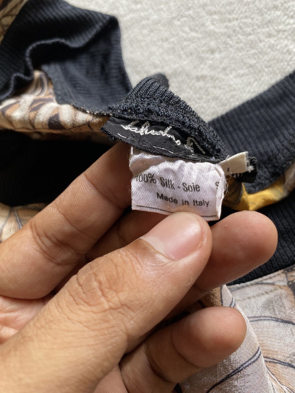 Salvatore Ferragamo Vintage Salvatore Ferragamo Silk Over Tiger Print Size US L / EU 52-54 / 3 - 8 Thumbnail