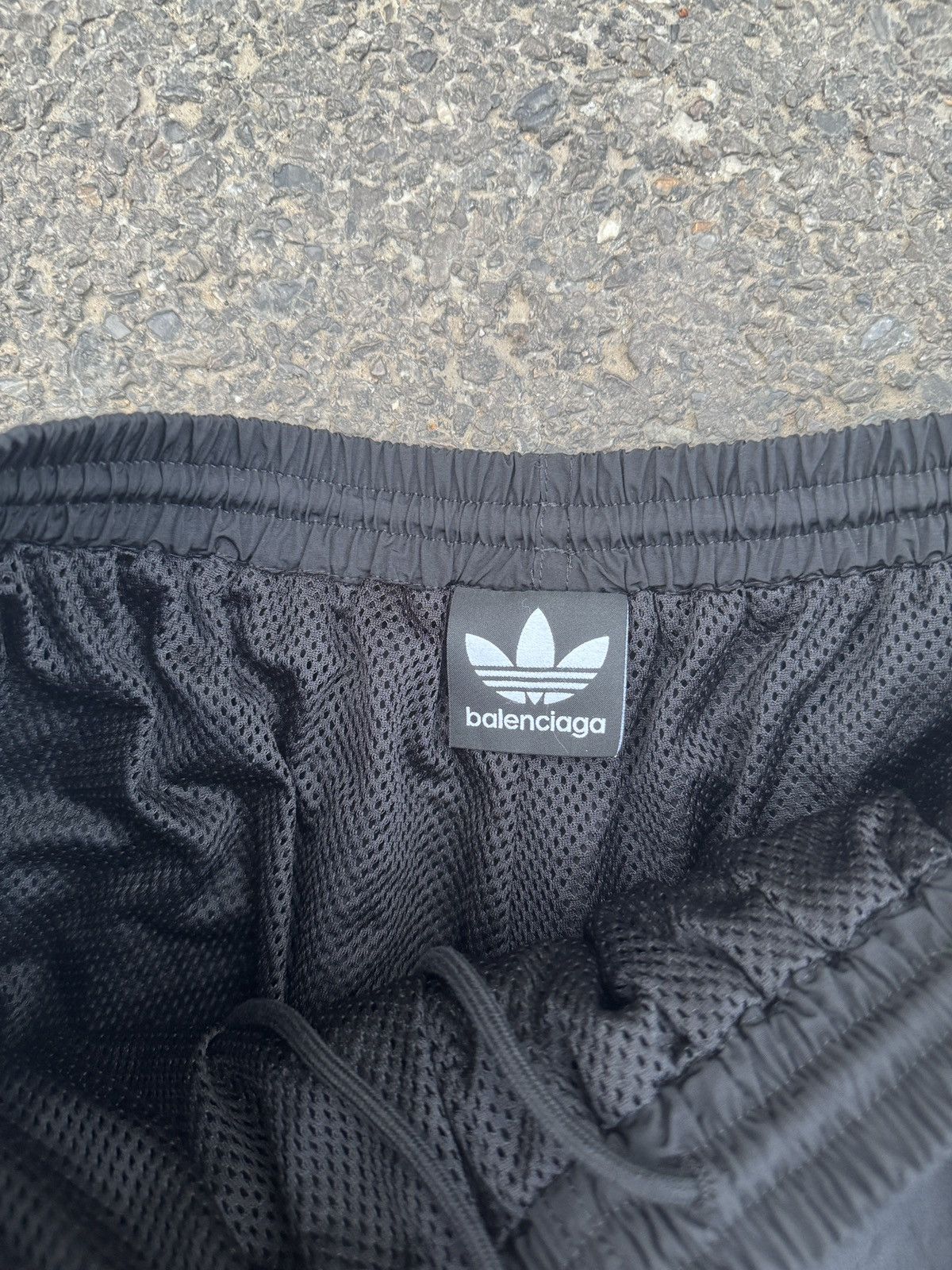 Balenciaga Balenciaga Adidas Nylon Shorts Sport / Swimshort Sz.50 Size US 34 / EU 50 - 4 Thumbnail