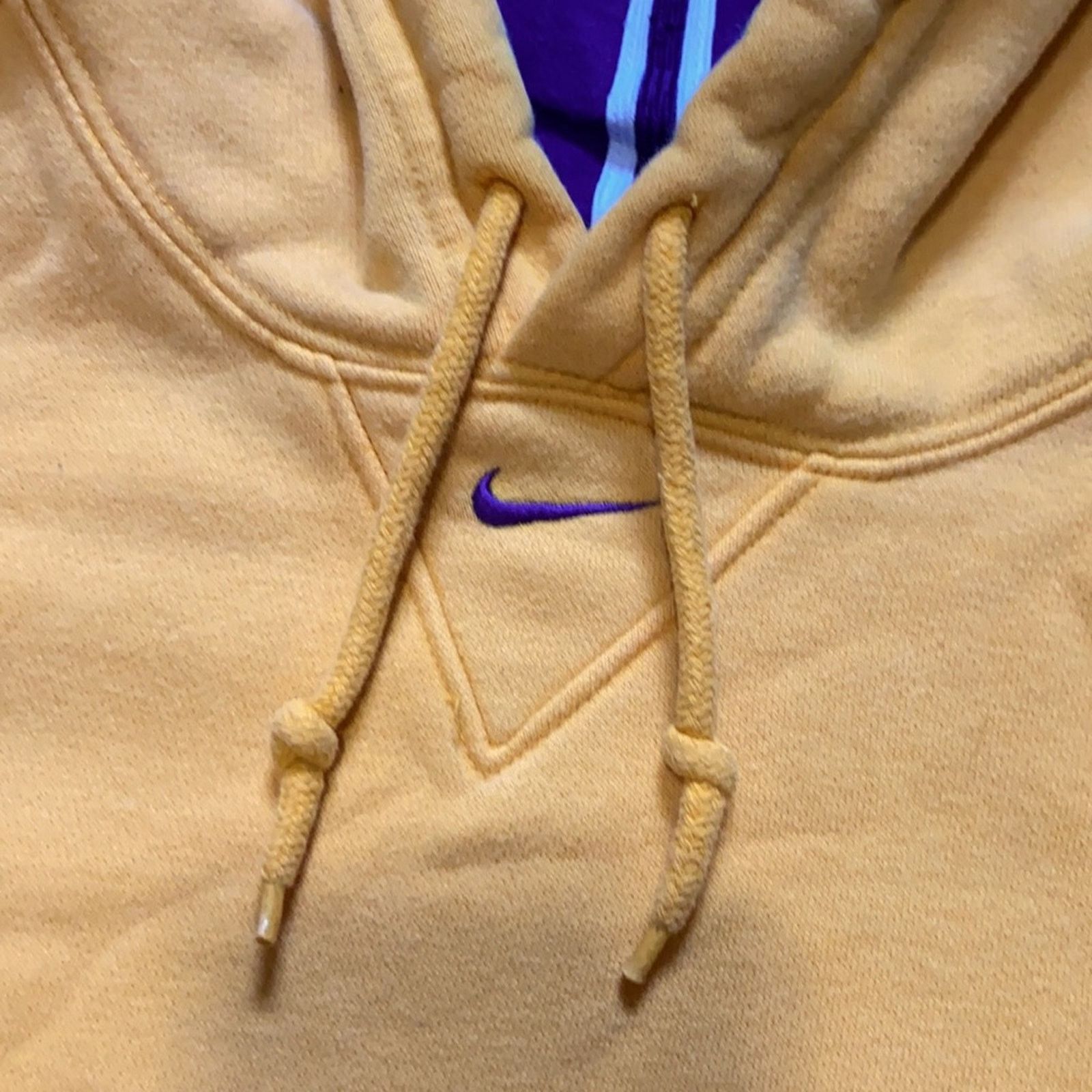 Nike 90s Nike LA Lakers Center Swoosh Hoodie Size US L / EU 52-54 / 3 - 11 Thumbnail